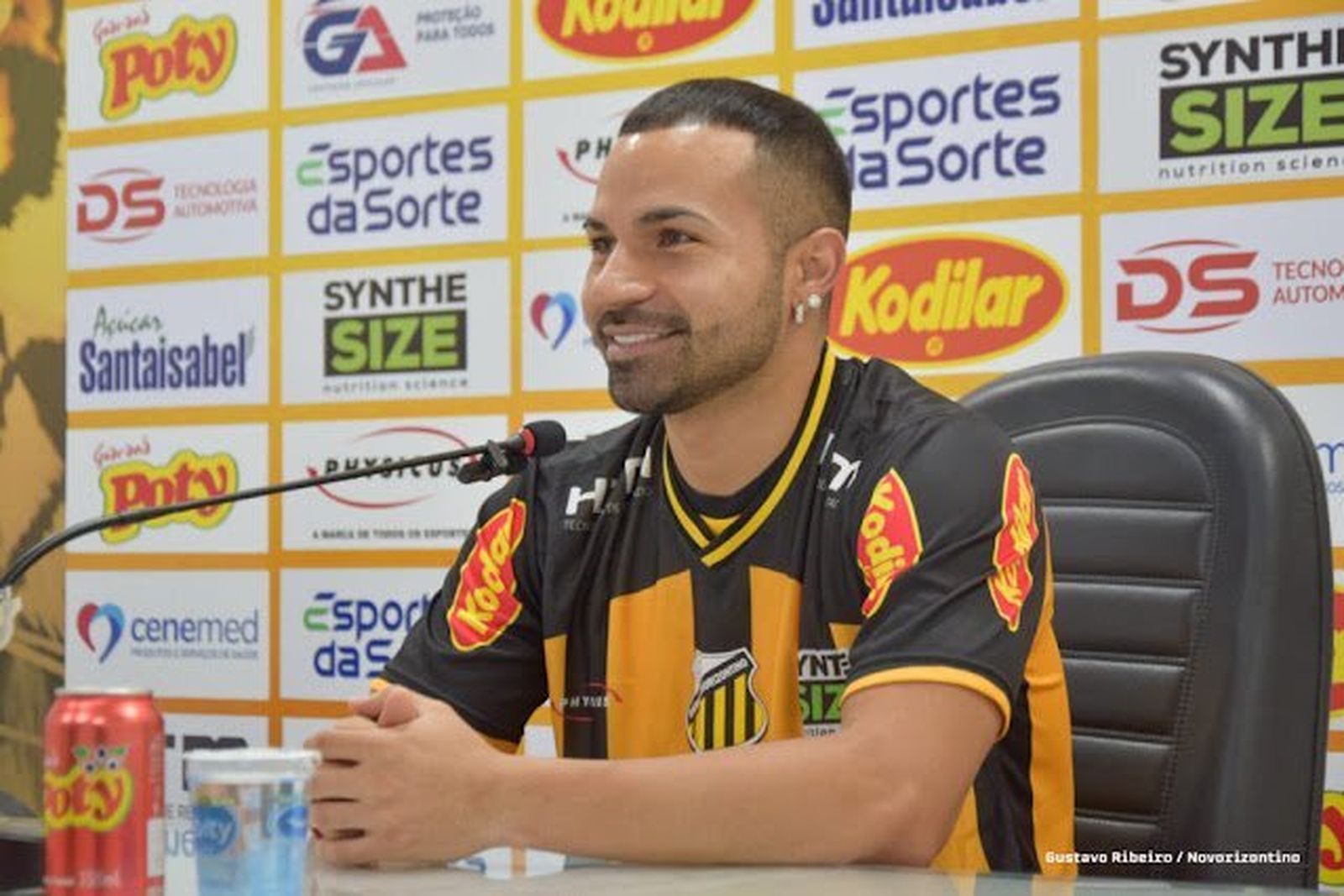 Bryan Rabello, presentado en el Gremio Novorizontino.