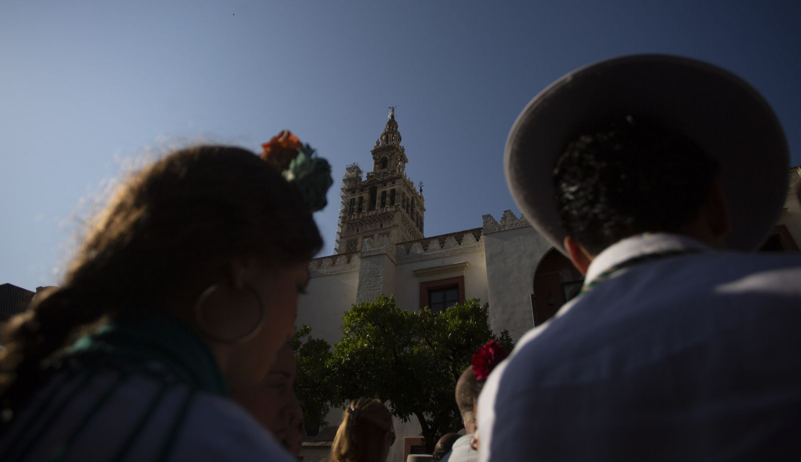 Salida de la Hermandad de Sevilla hacia El Rocío
