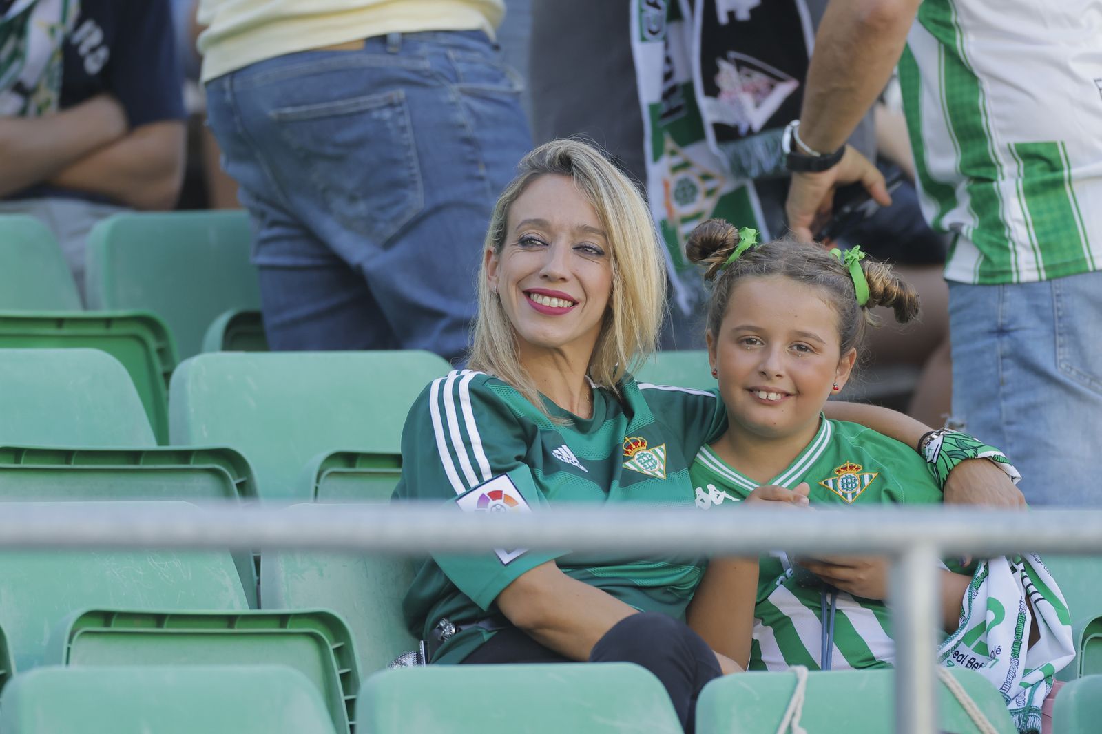 Búscate en las fotos del Betis-Cádiz