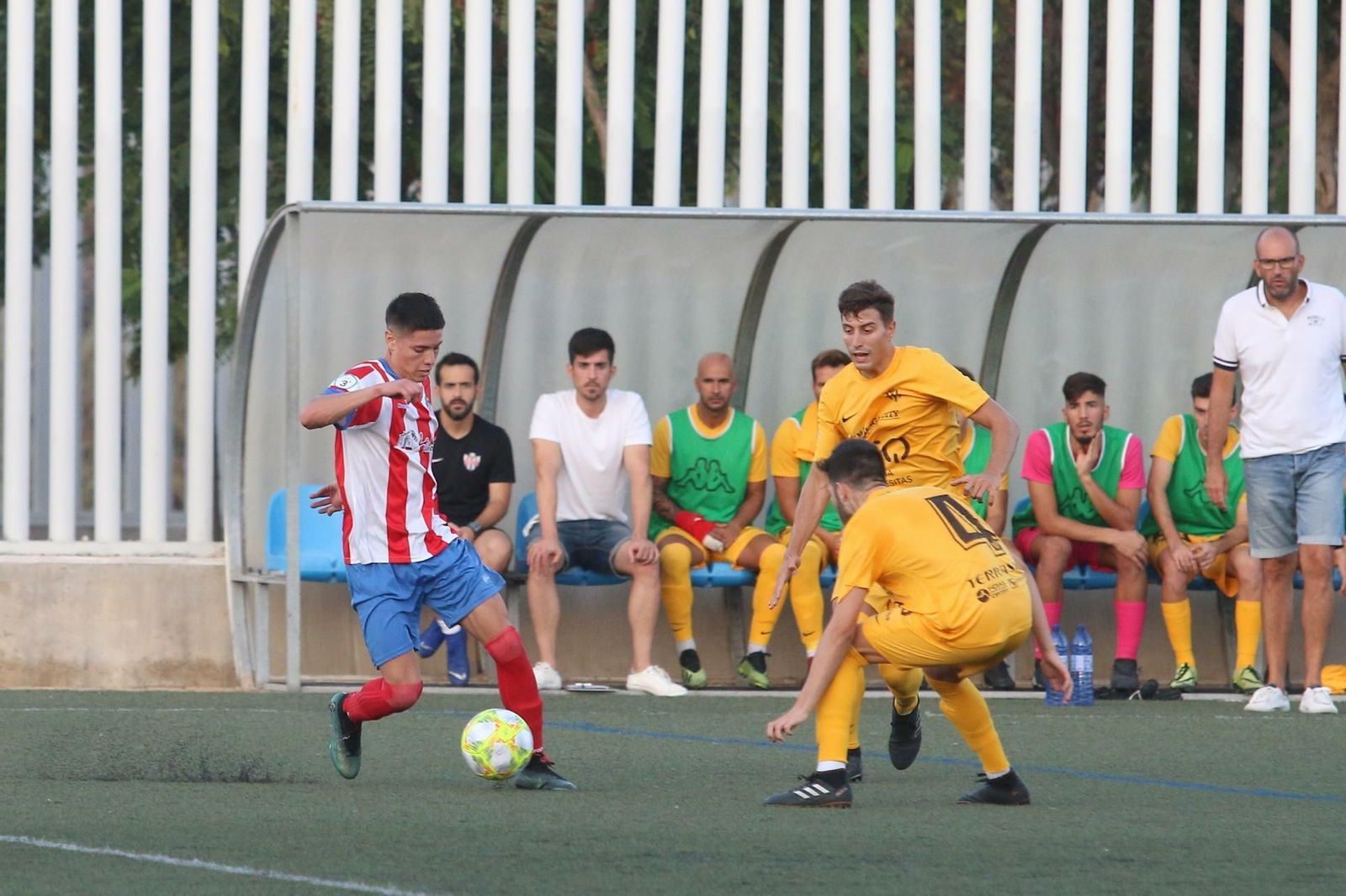 El Poli Almería no sale del bache (4-0)
