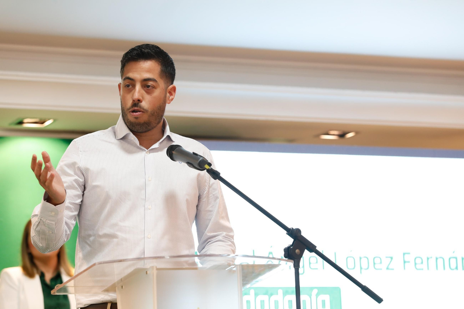 Fotos de la entrega de los reconocimientos por el Día de Andalucía en Los Barrios