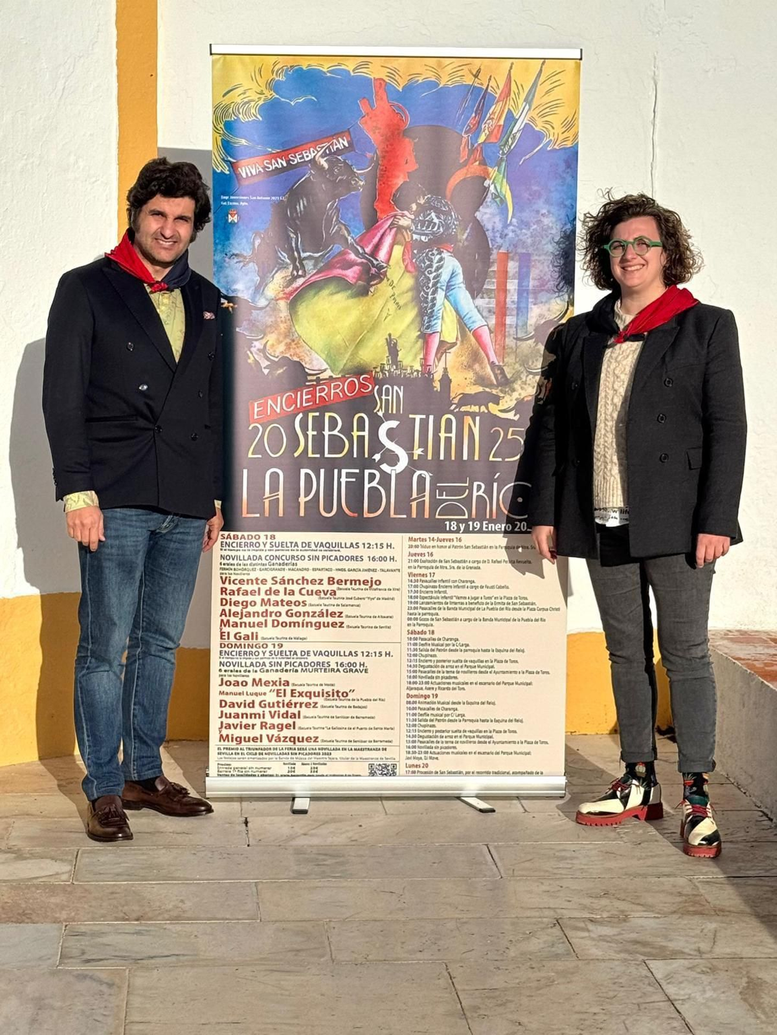 Morante, junto a Lola Prósper, en la presentación de los carteles de las fiestas de San Sebastián. Morante, junto a Lola Prósper, en la presentación de los carteles de las fiestas de San Sebastián.