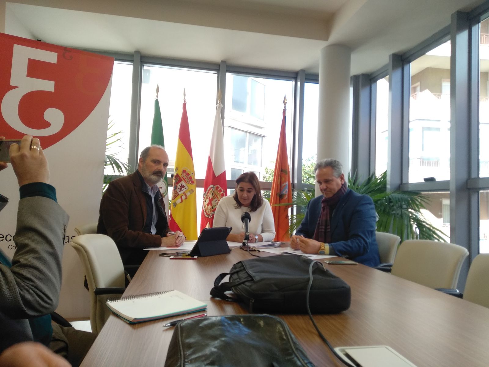 El Colegio de Economistas de Almería presenta el barómetro sobre la economía provincial