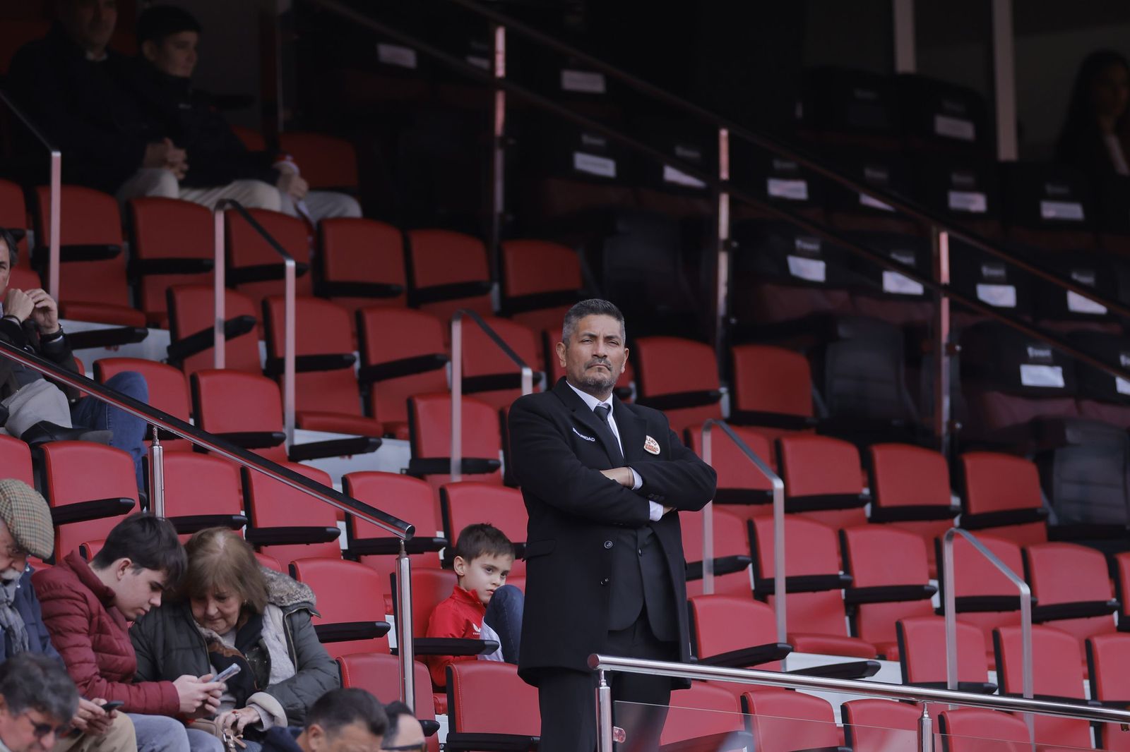 Búscate en las fotos del Sevilla - Girona