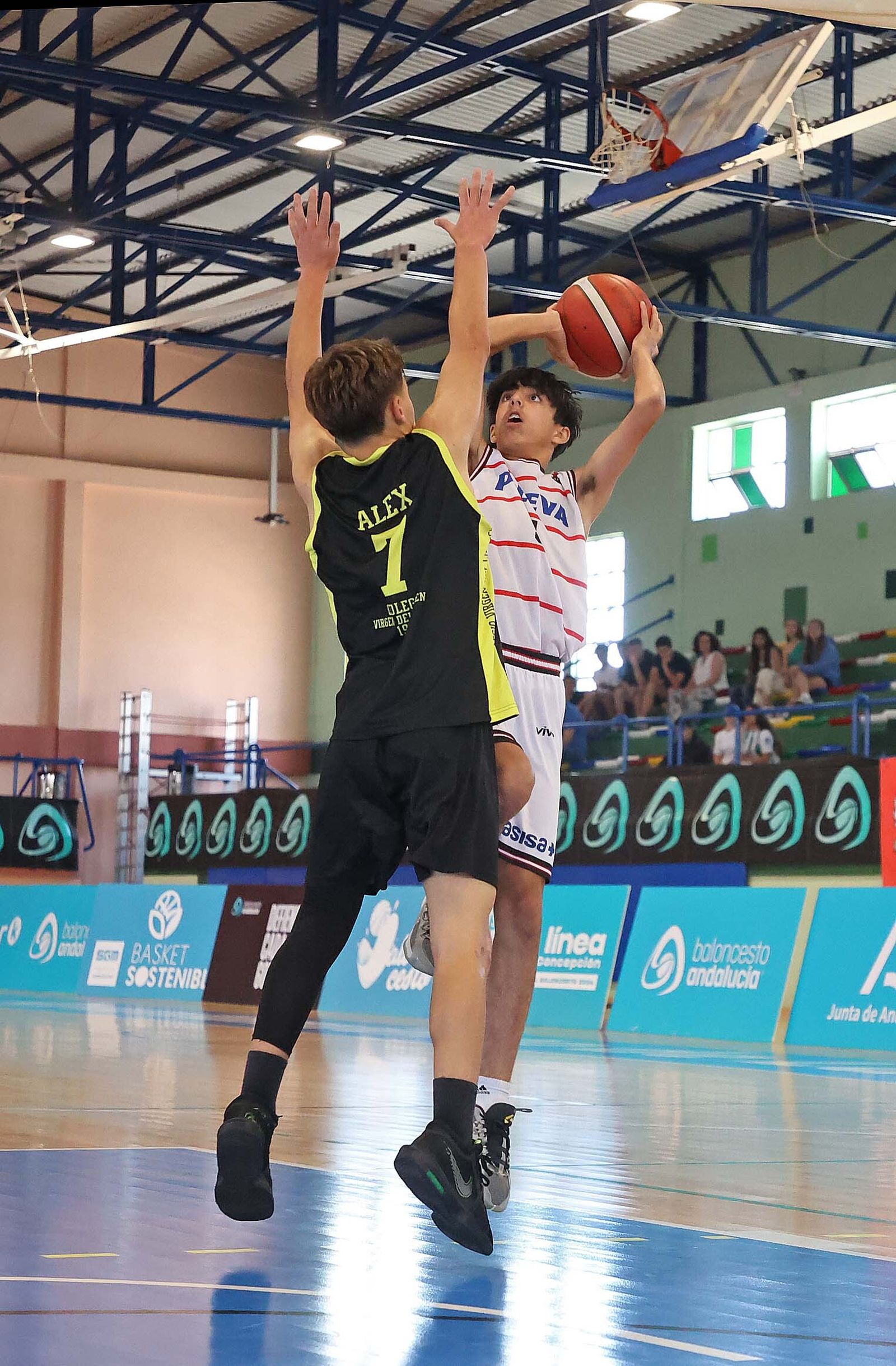 Imágenes de la jornada final del CADEBA infantil masculino de baloncesto en La Línea