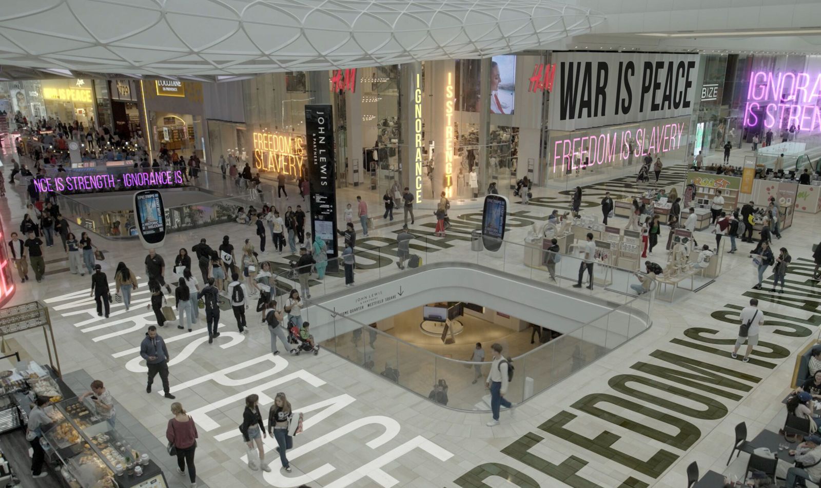 Una imagen del ensayo documental 'Orwell: 2+2=5'', de Raoul Peck.