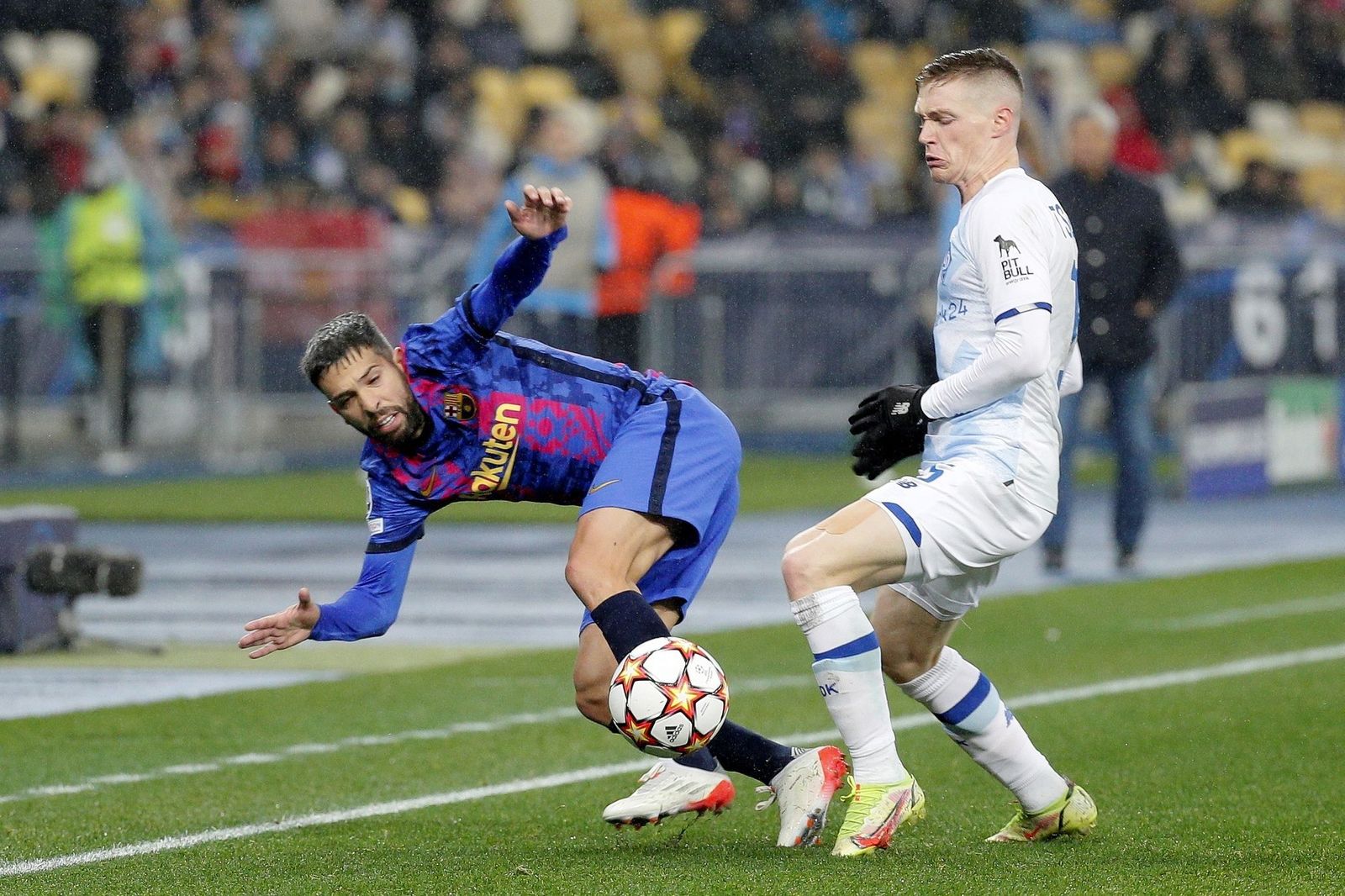 Jordi Alba, en el partido frente al Dinamo de Kiev.