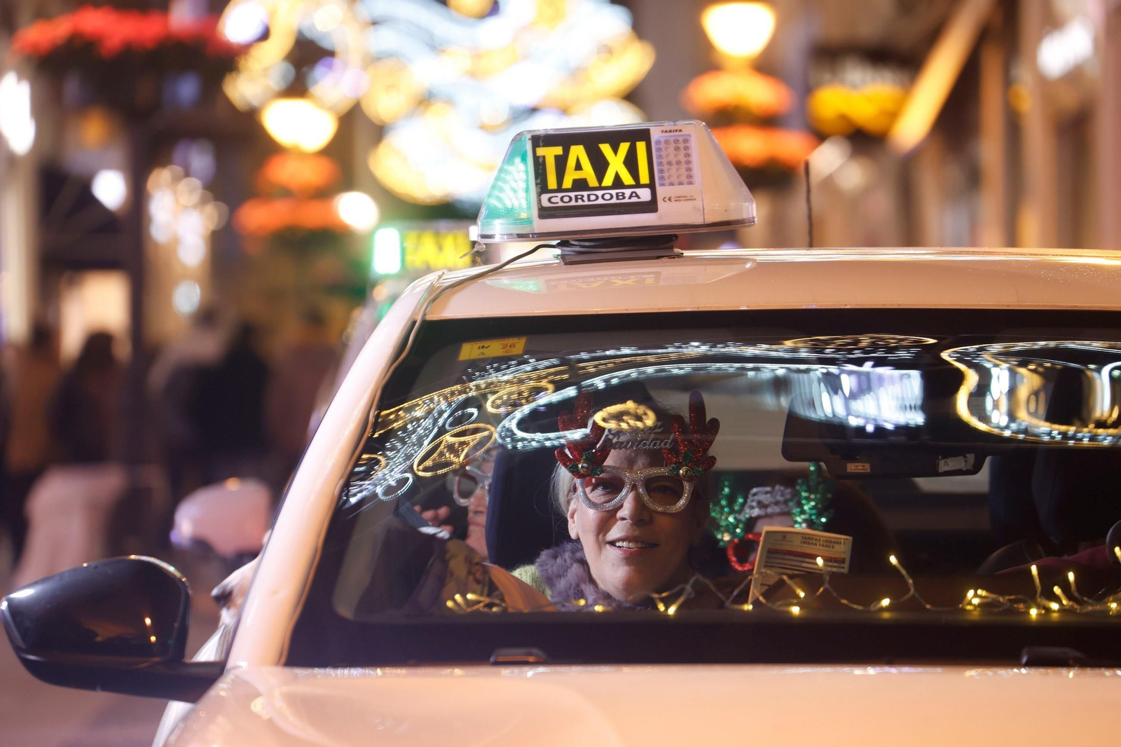 Las mejores imágenes del Paseo de la Ilusión por las calles de Córdoba