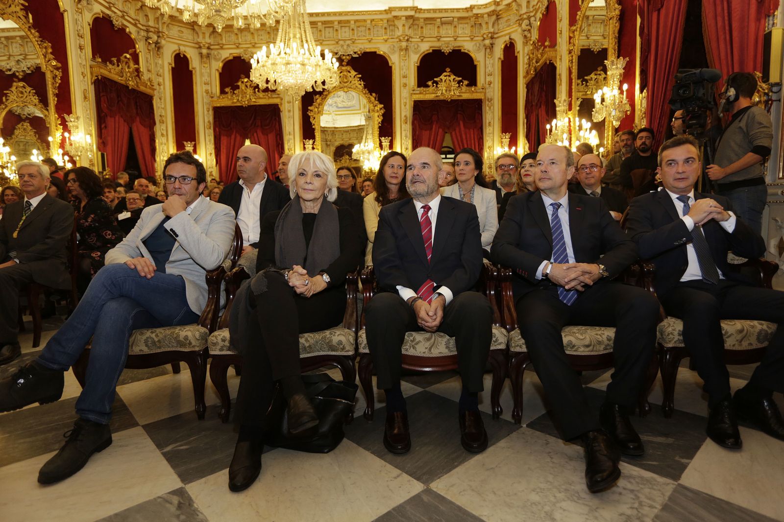 Joaquín Hernández 'Kiki' ingresa en la Real Academia de Bellas Artes