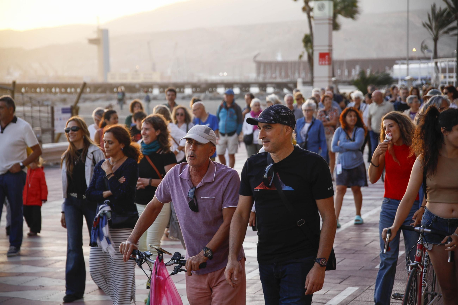 La manifestación "Genoveses sin hotel", en imágenes