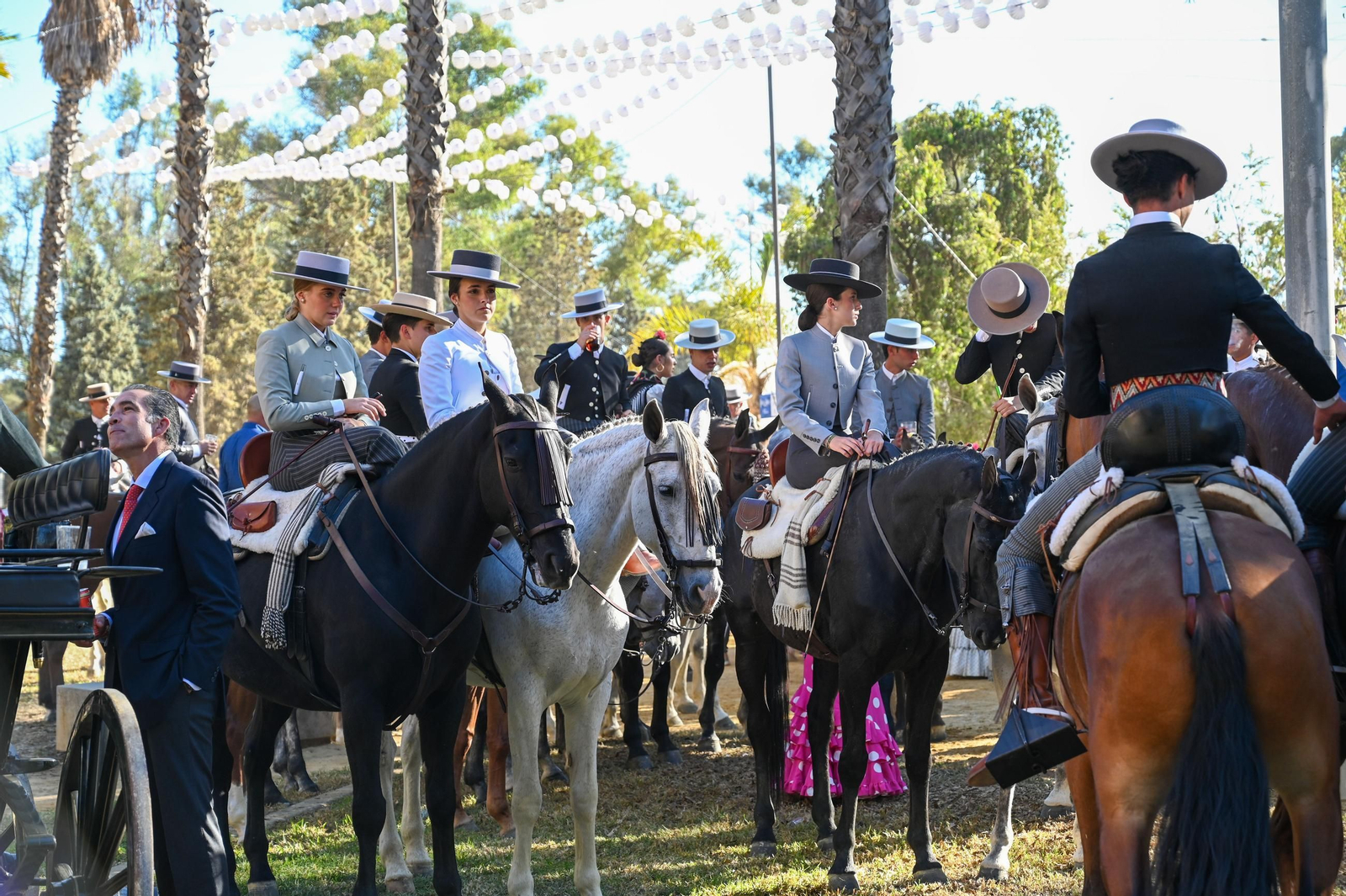 Imágenes del ambiente nocturno del 11 de octubre en la Feria del Caballo 2025