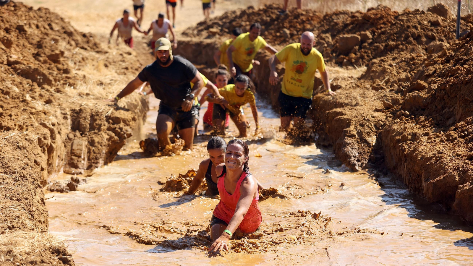Búscate en la VII Carrera del Barro en La Barca