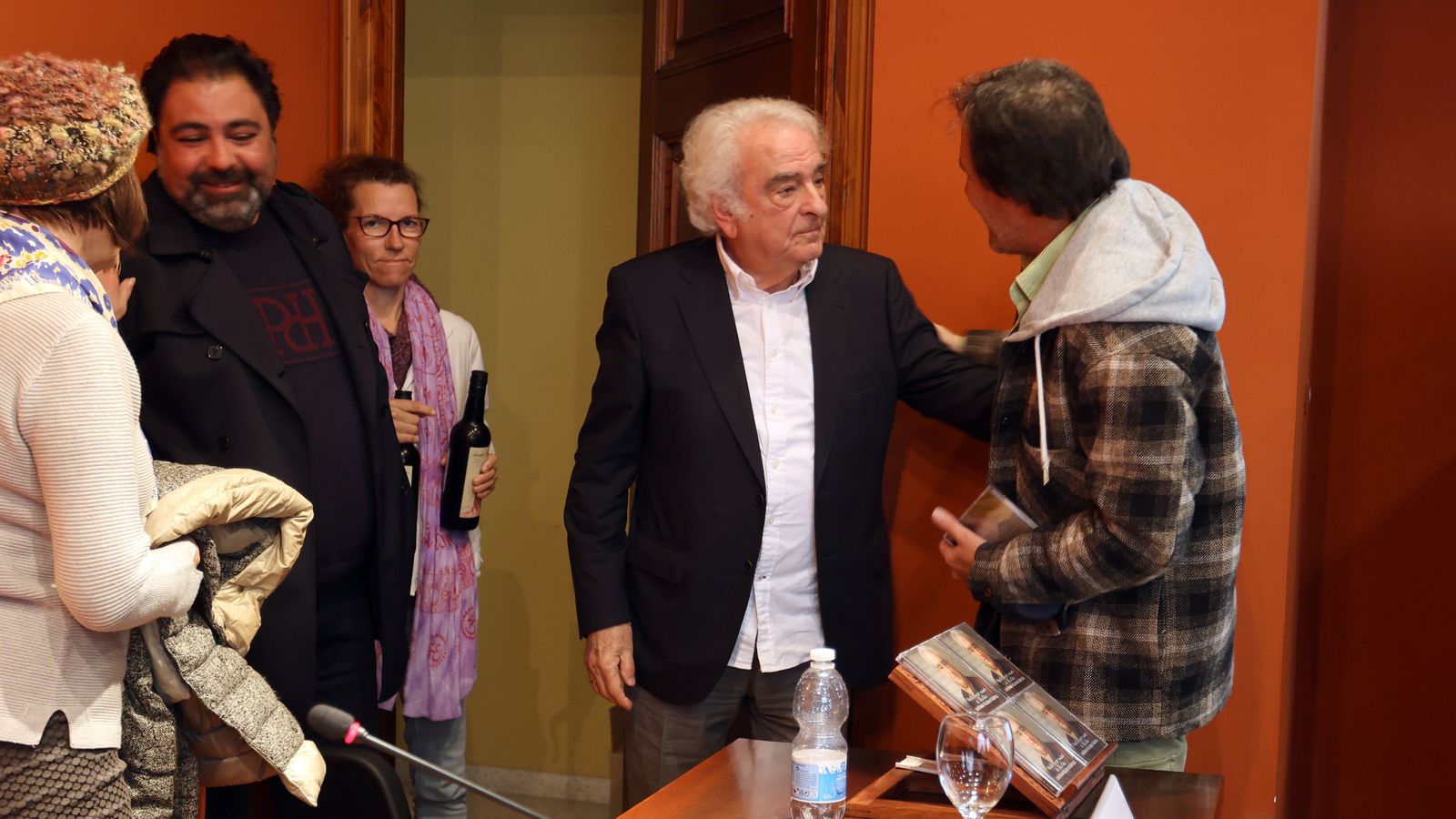 Disco homenaje a José María Velázquez-Gaztelu