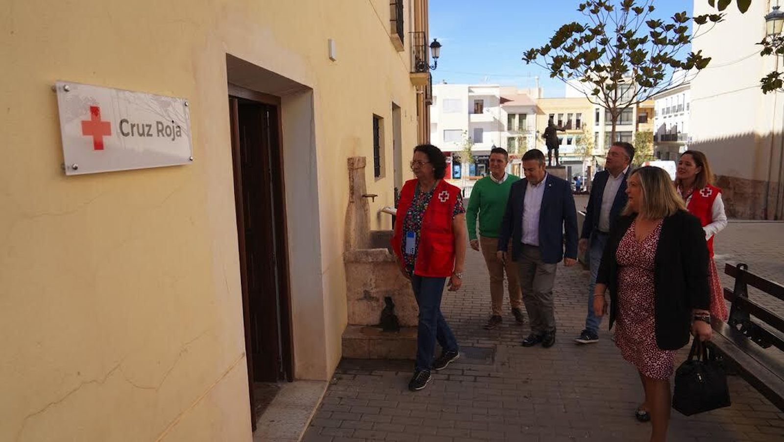 Una nueva oficina de atención amplía los servicios de Cruz Roja en Berja