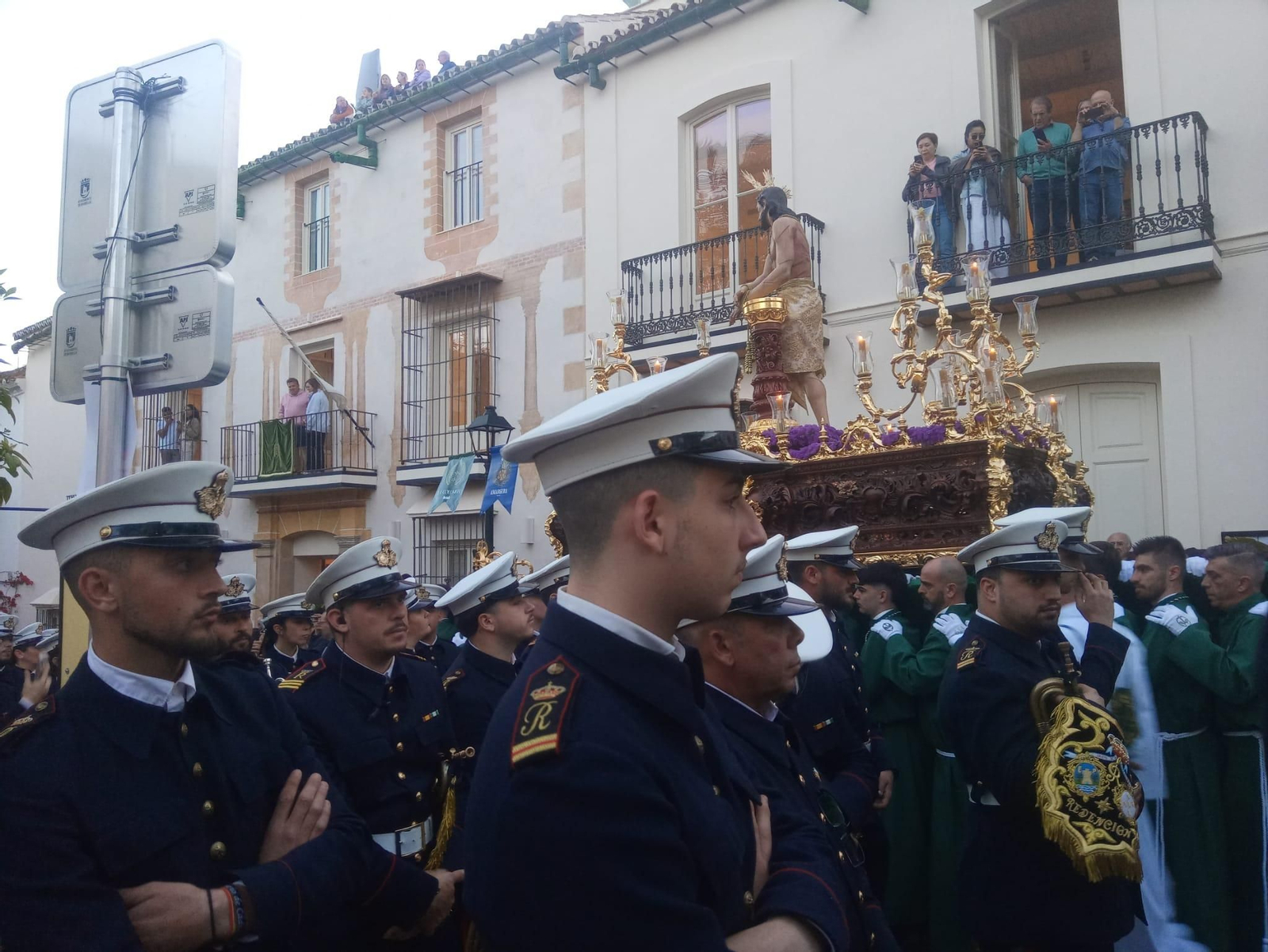 El Cristo Atado a La Columna el Lunes Santo en Marbella, en imágenes
