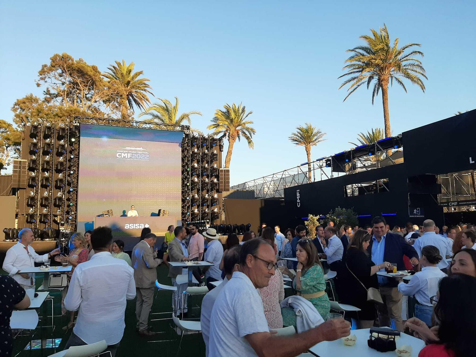 Decenas de invitados acudieron al acto de preapertura del Concert Music Festival de Sancti Petri.