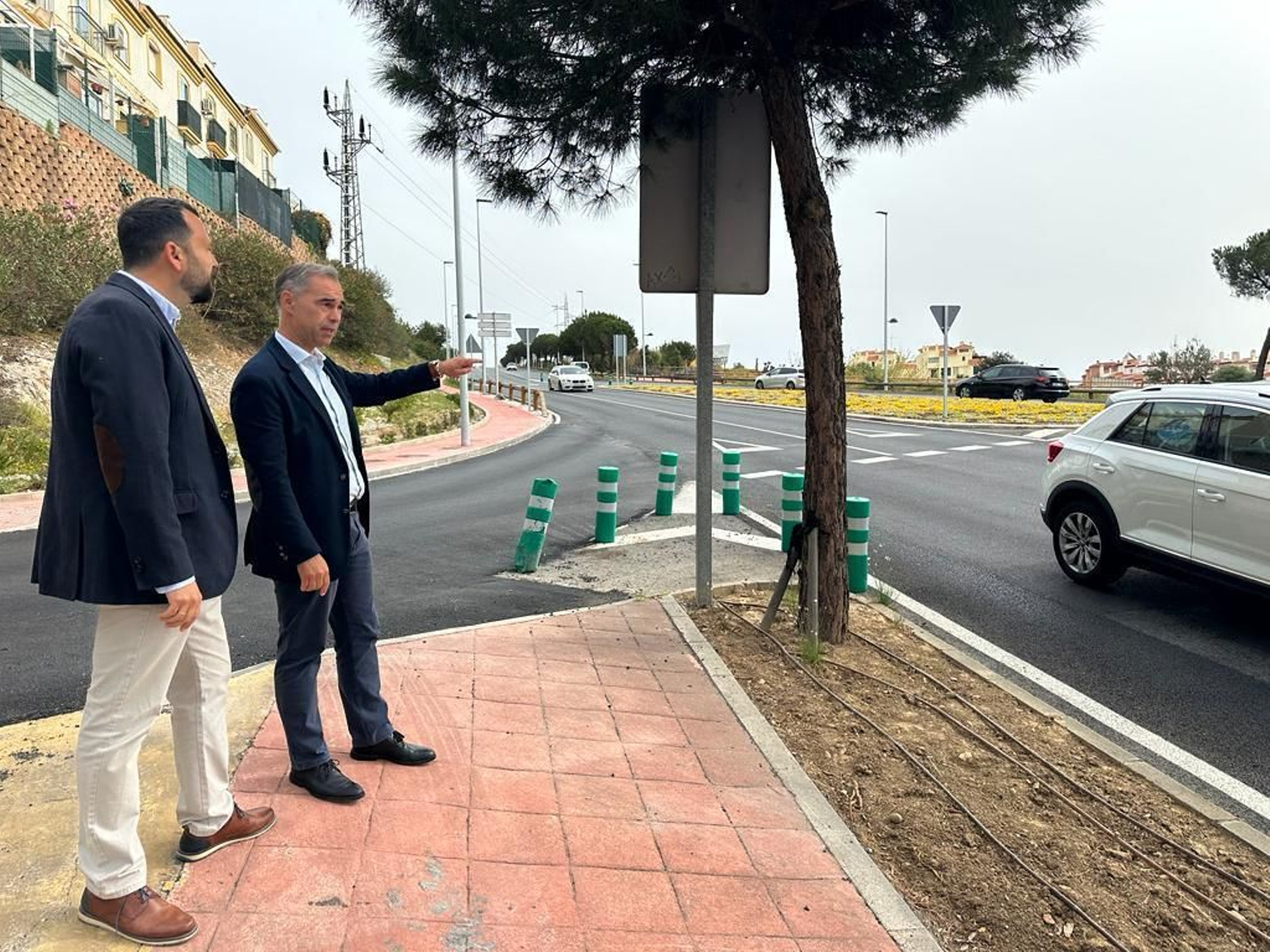 El candidato del PP a la Alcaldía de Benalmádena, Juan Antonio Lara (D.), y el secretario general del partido, Juan Olea. El candidato del PP a la Alcaldía de Benalmádena, Juan Antonio Lara (D.), y el secretario general del partido, Juan Olea.