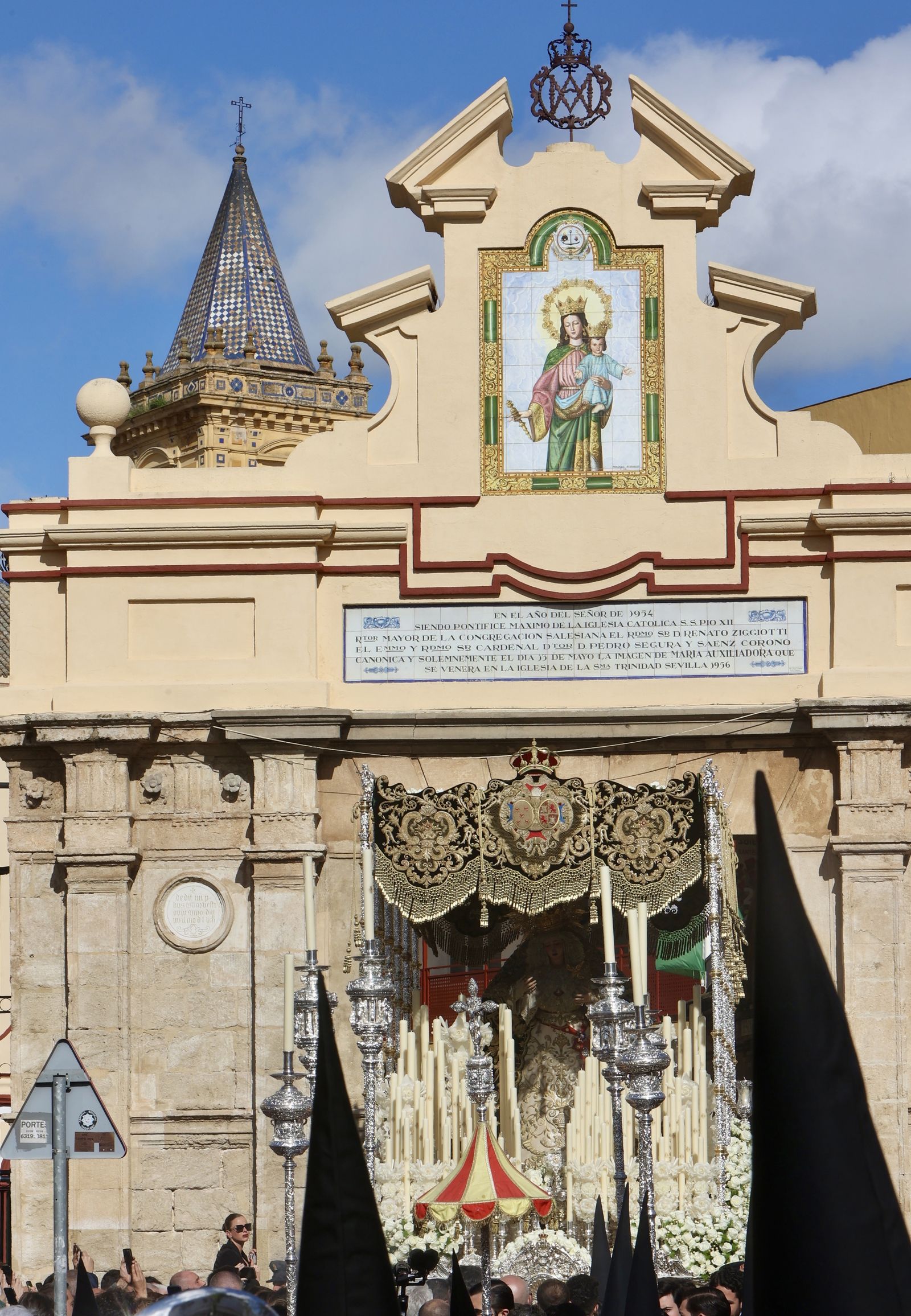 Las imágenes de la hermandad de La Trinidad en la Semana Santa de Sevilla 2024
