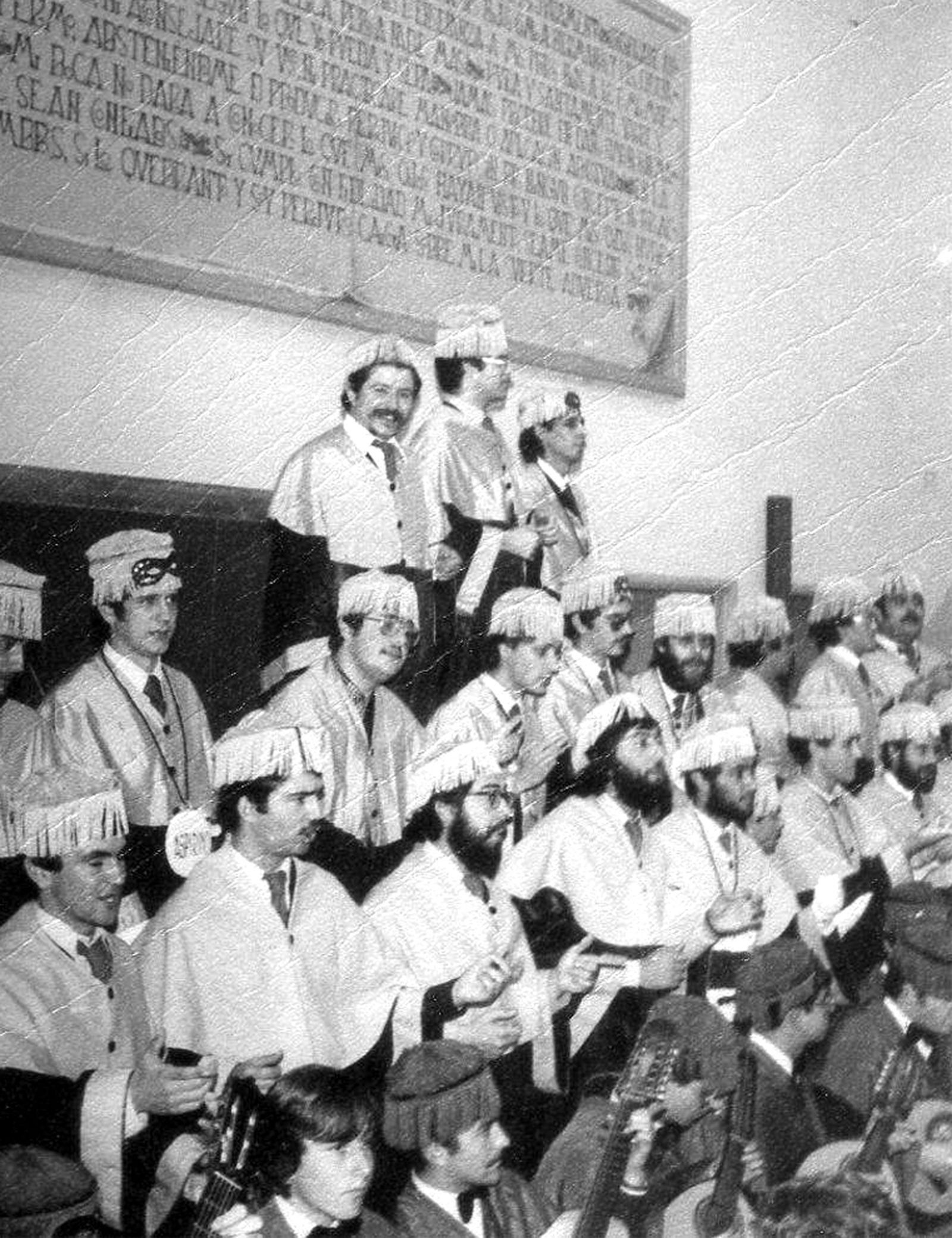 Imagen de su primer coro, 'Los aspirinos'.