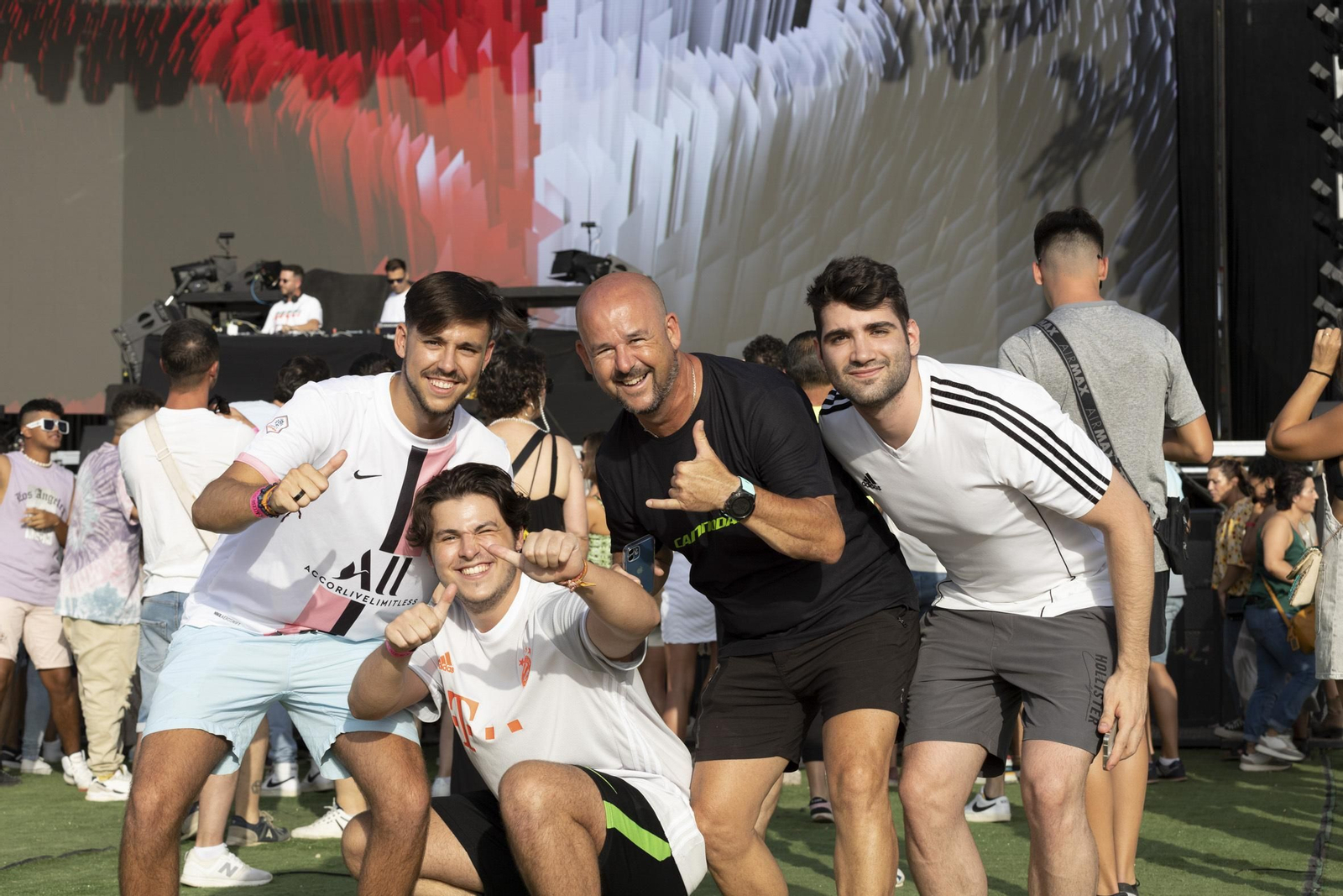 Búscate en las imágenes del concierto de David Guetta en el Puerto de Santa María