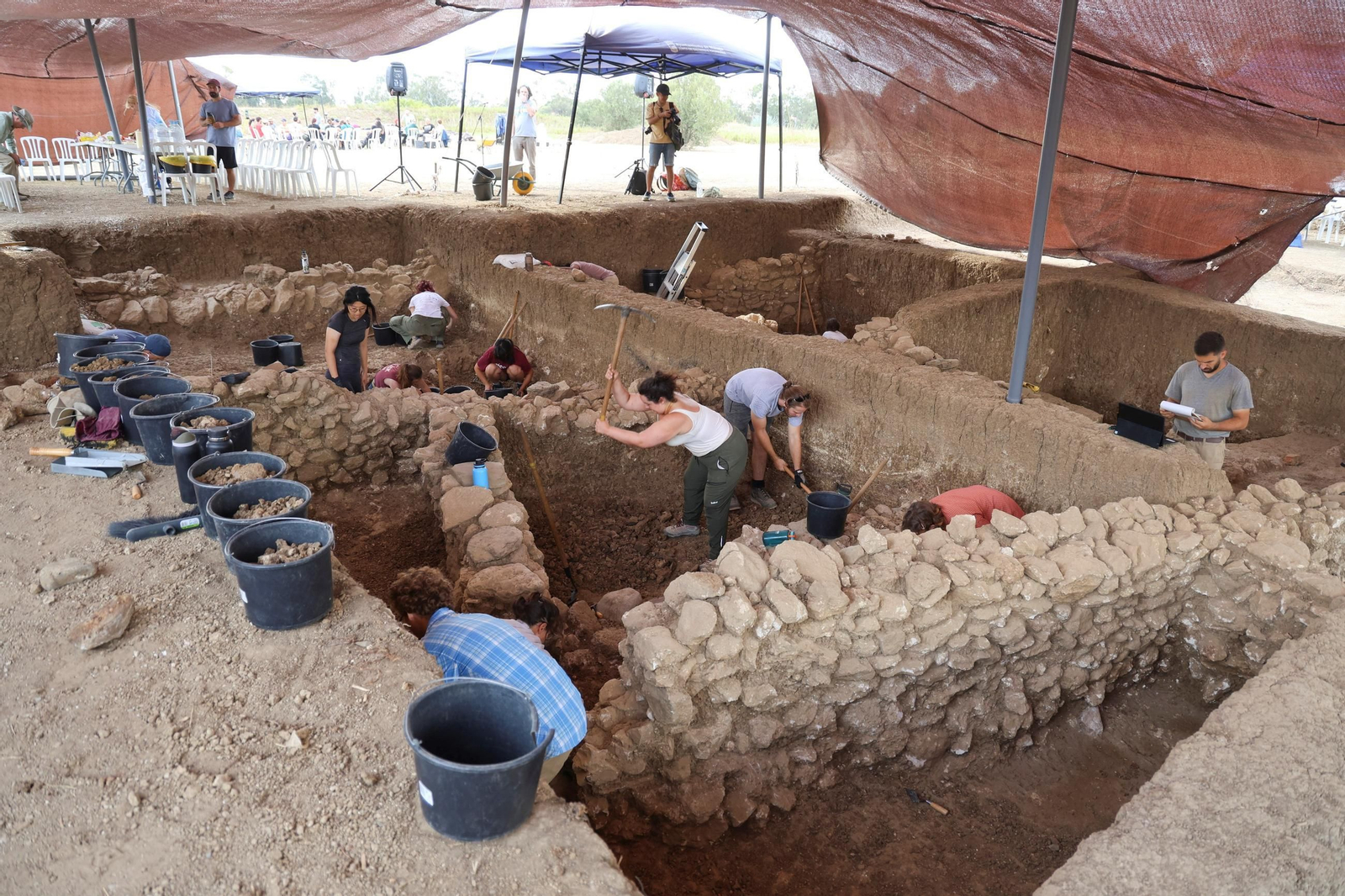 La Málaga fenicia del Cerro del Villar, en fotos