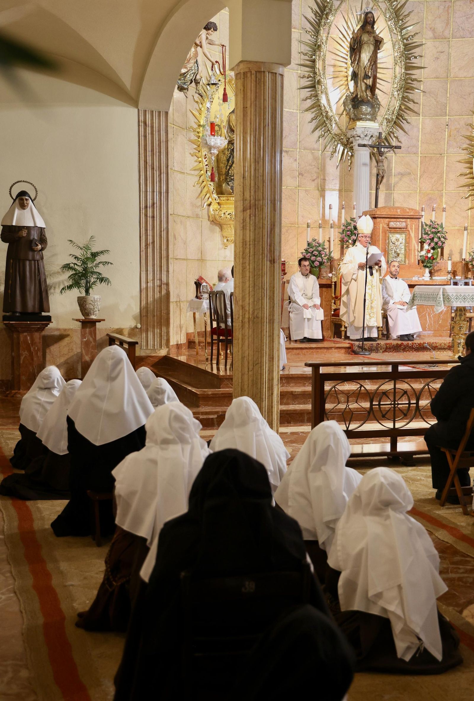 Inicio año jubilar de las Hermanas de la Cruz