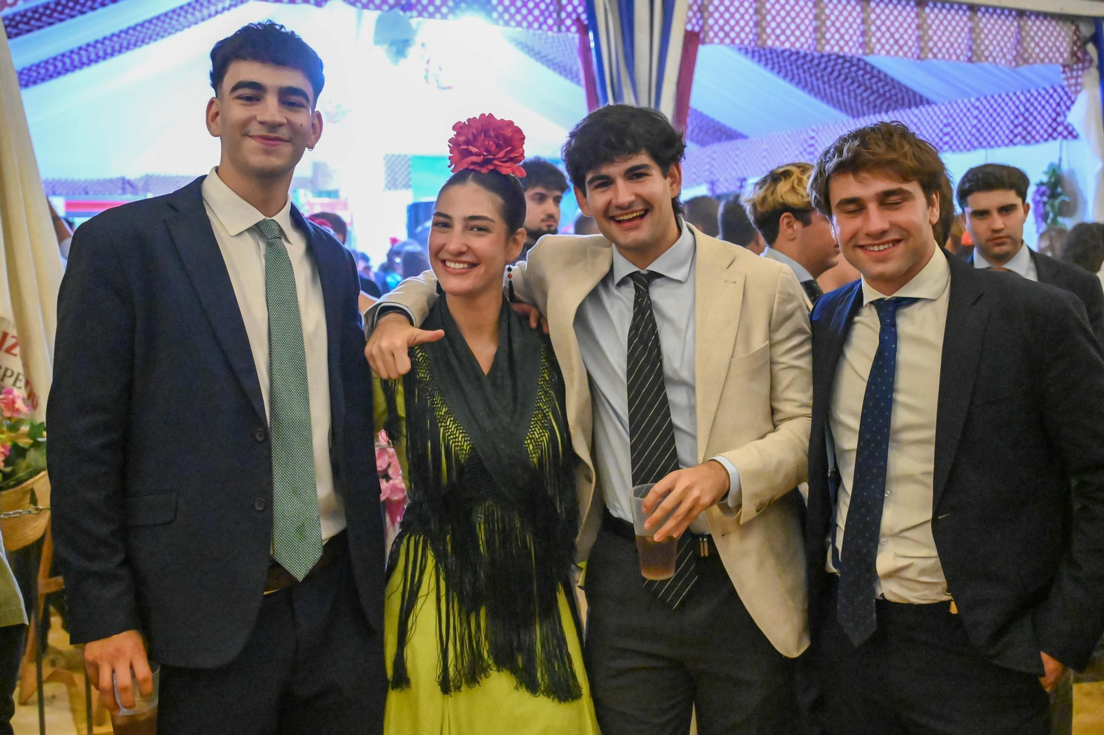 Imágenes del ambiente del ambiente de la noche del sábado en la Feria de Otoño y del Caballo 2025 de Huelva