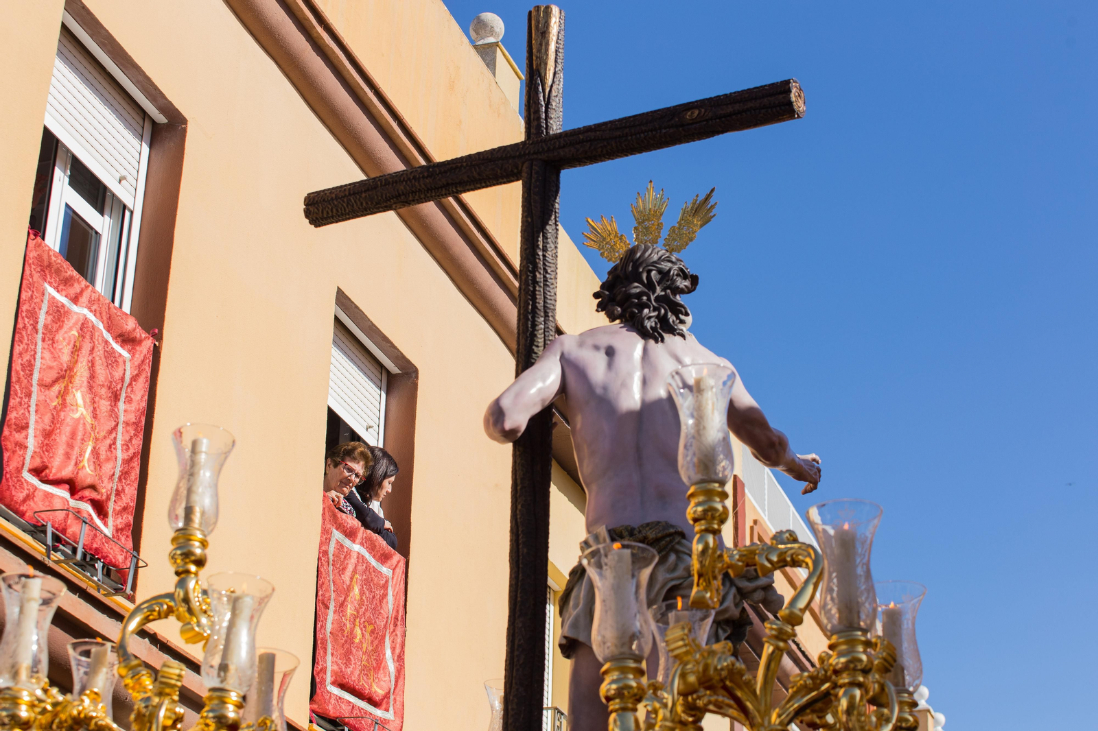 Domingo de Pascua en San Fernando, las imágenes de la hermandad de la Resurrección