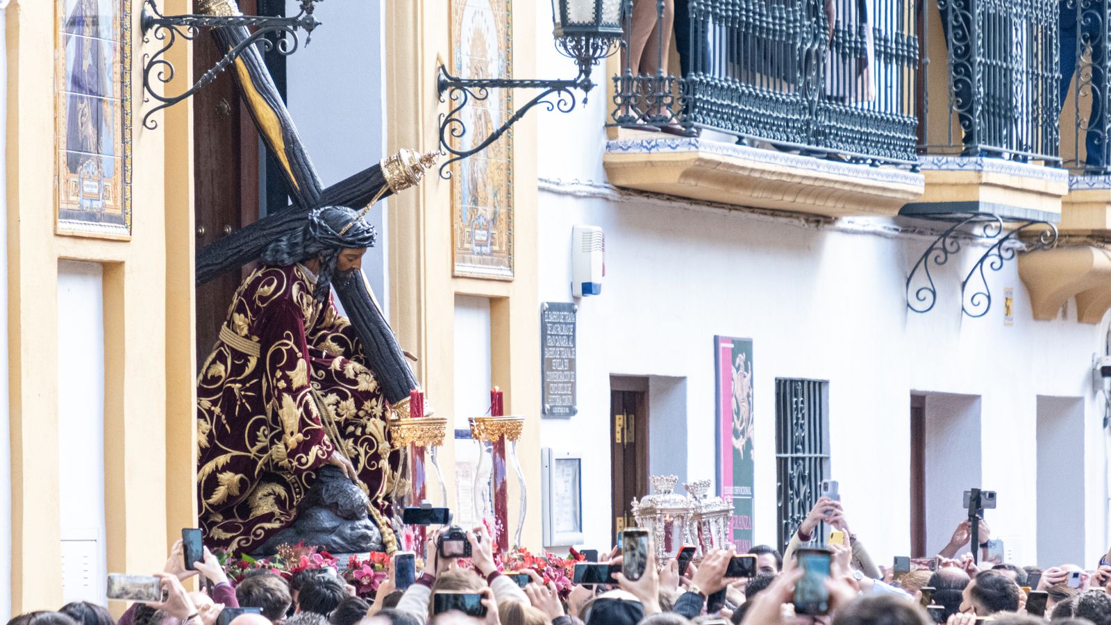 El regreso del Cristo de las Tres Caídas de Triana, en imágenes