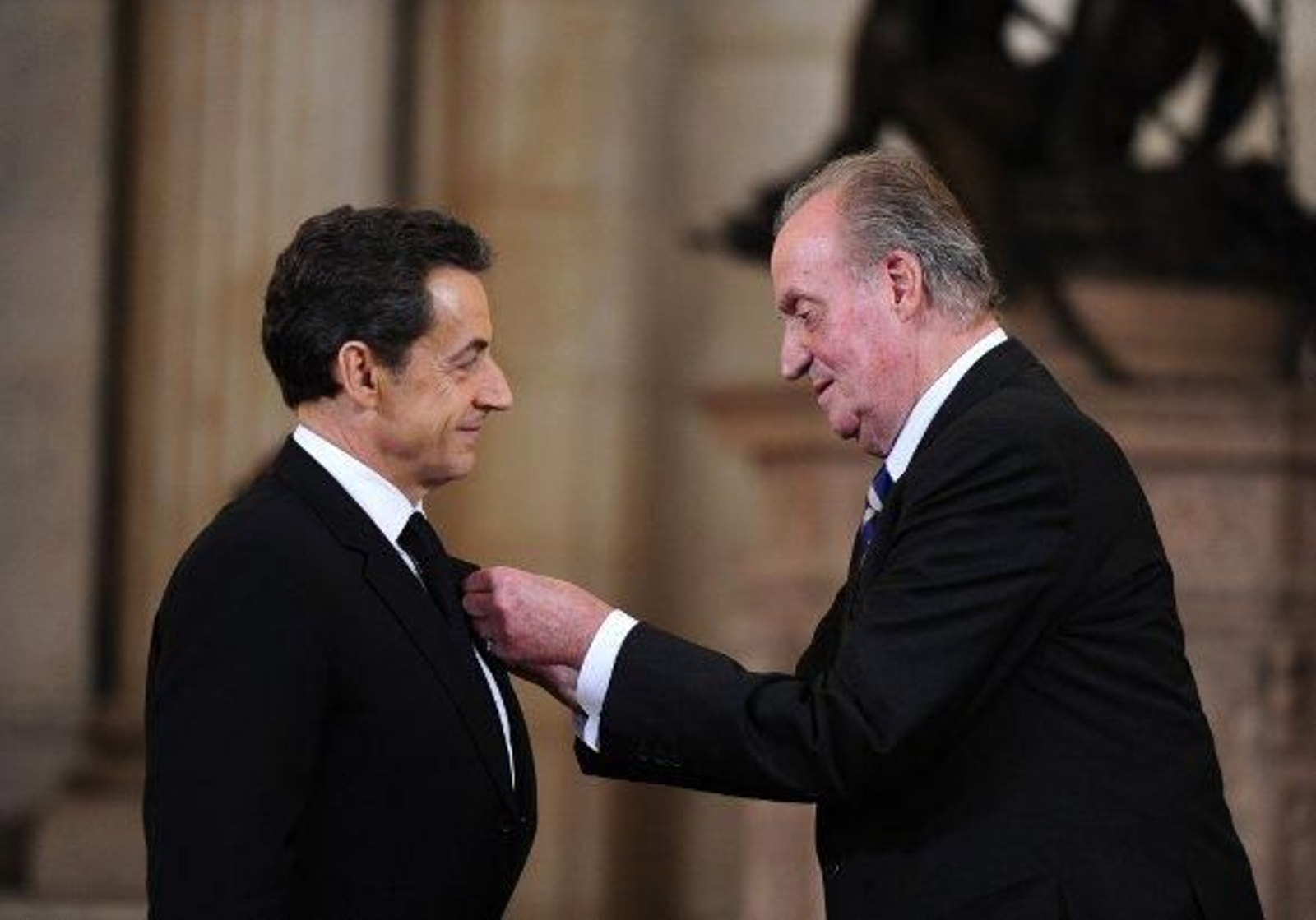 El Rey reconoce en Sarkozy la "mayor colaboración" para acabar con el terrorismo