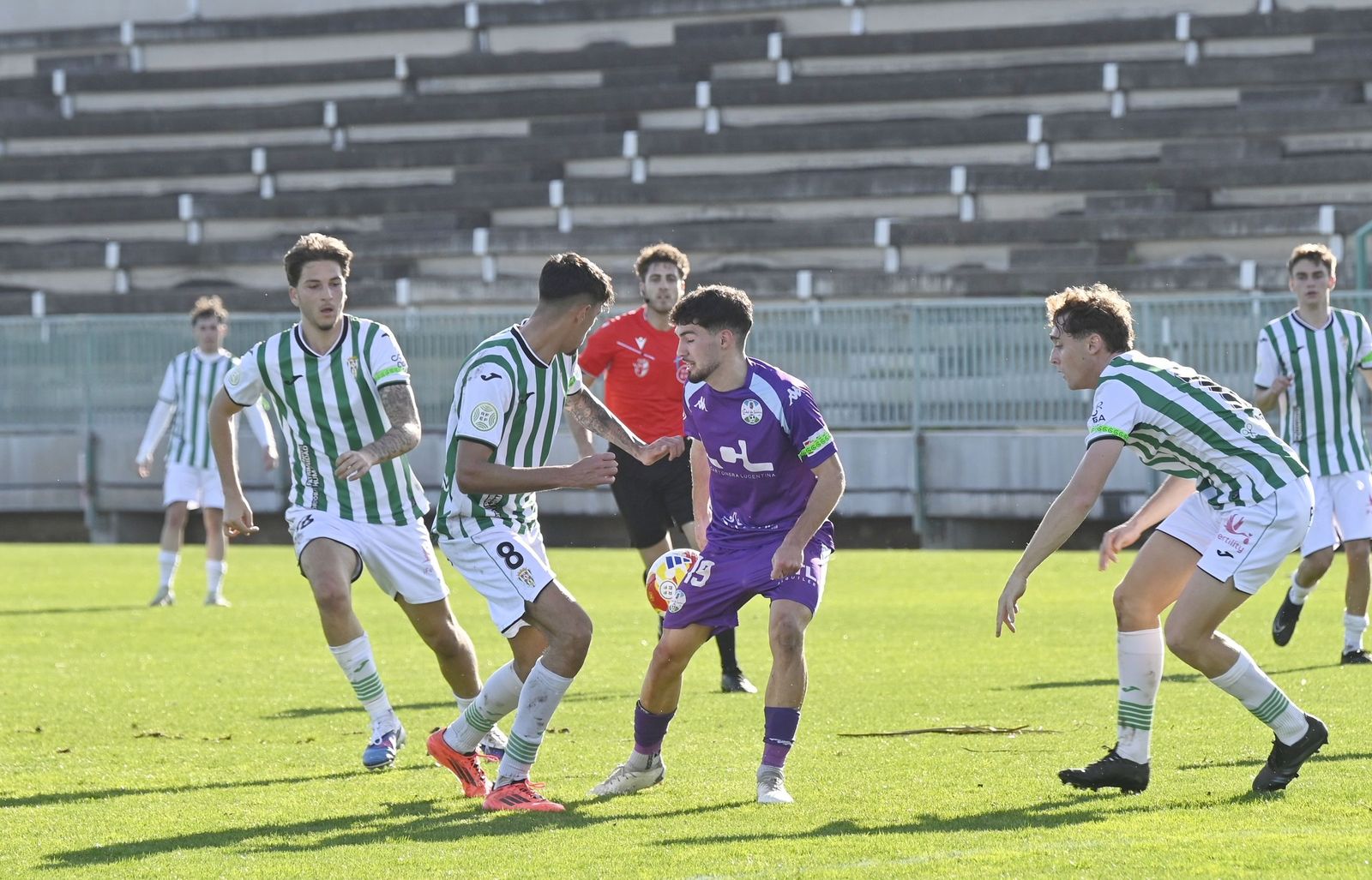 Las mejores fotos de la victoria del Ciudad de Lucena en el derbi provincial ante el Córdoba B