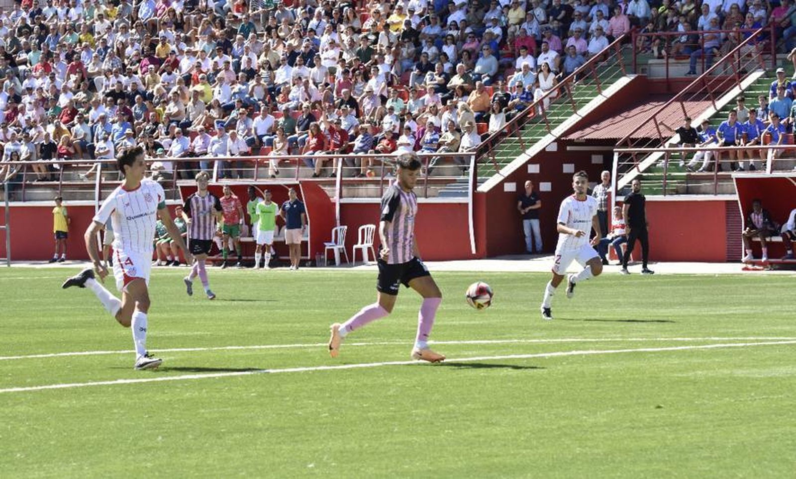 El tarifeño Adrián Galindo, con el Bollullos.