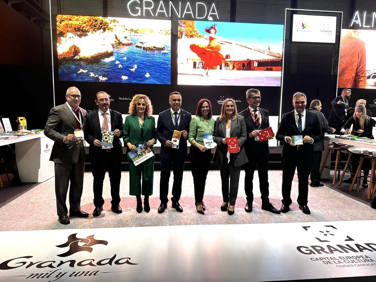 Las autoridades granadinas esta mañana en el inicio de la Feria Internacional de Turismo en Madrid.
