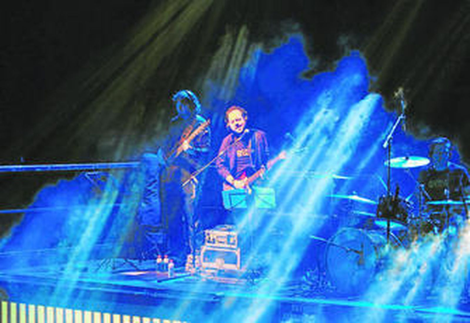 El elenco de artistas que subieron al escenario ofreció un concierto inolvidable en Roquetas.