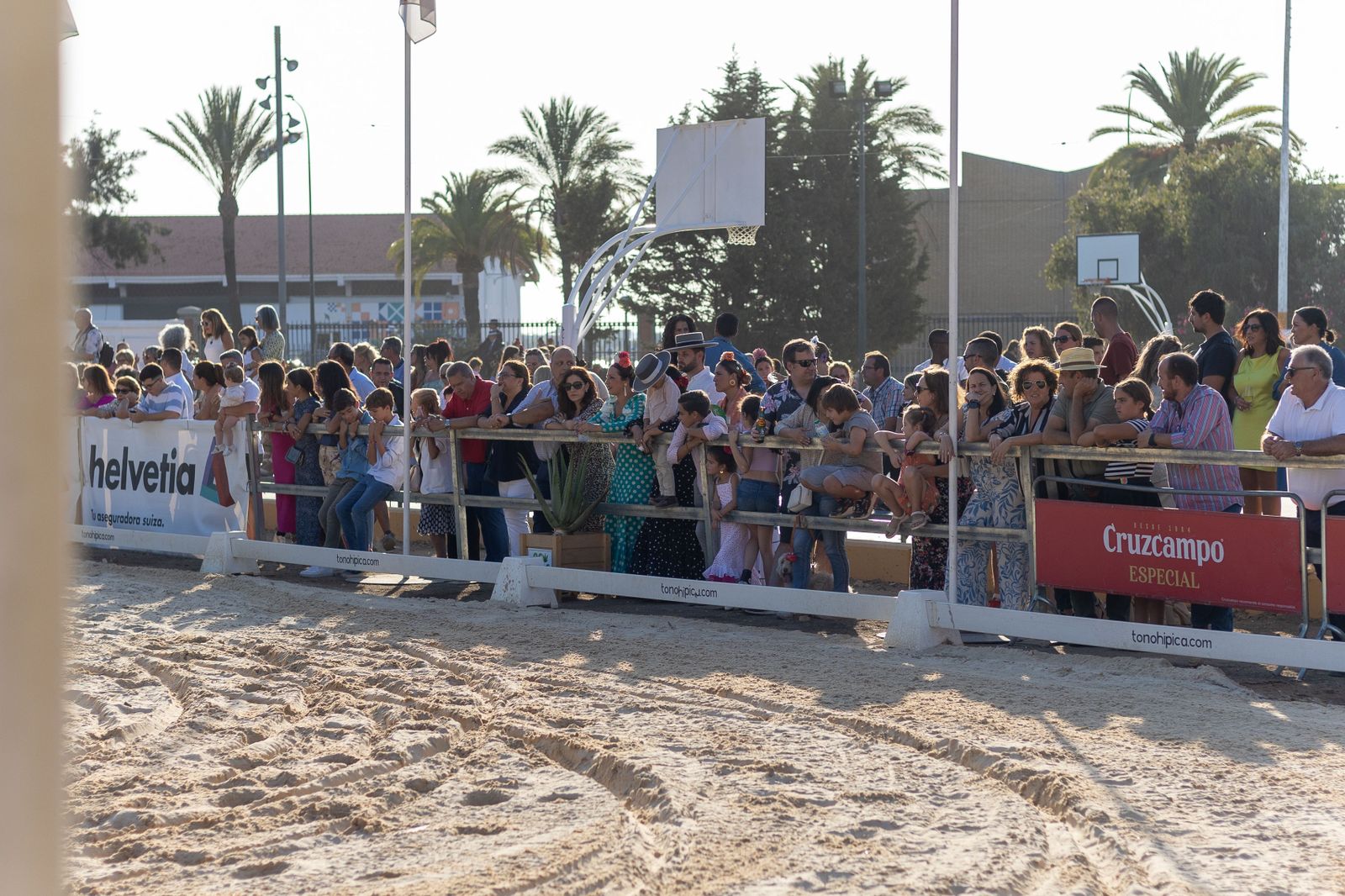 Feria del Caballo 2023: imágenes del ambiente de la noche del jueves