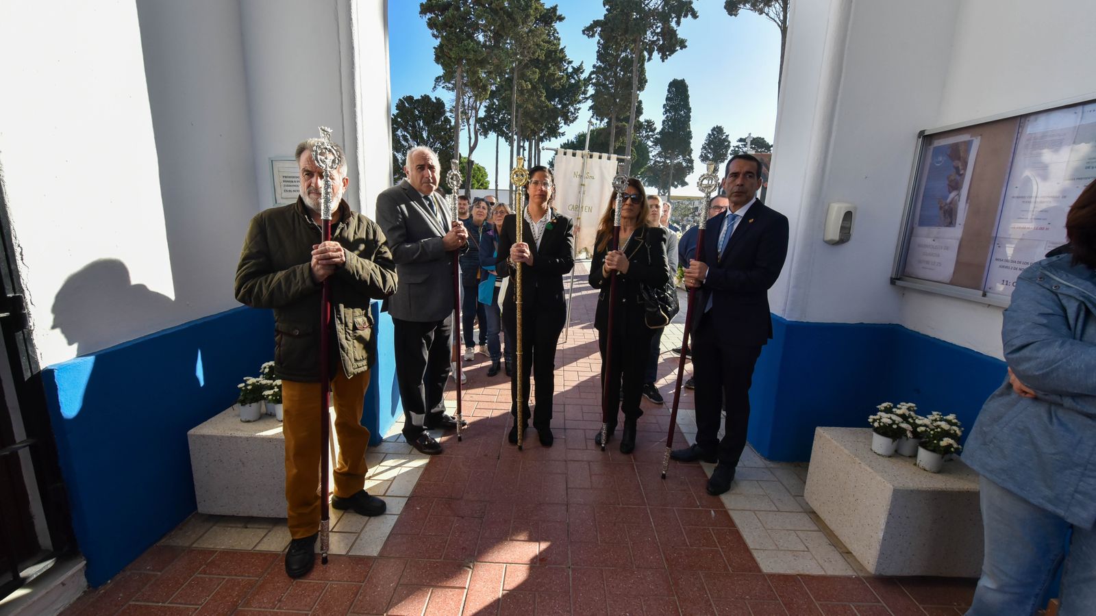 La procesión de la Virgen del Carmen en La Línea por el día de Todos los Santos, en imágenes