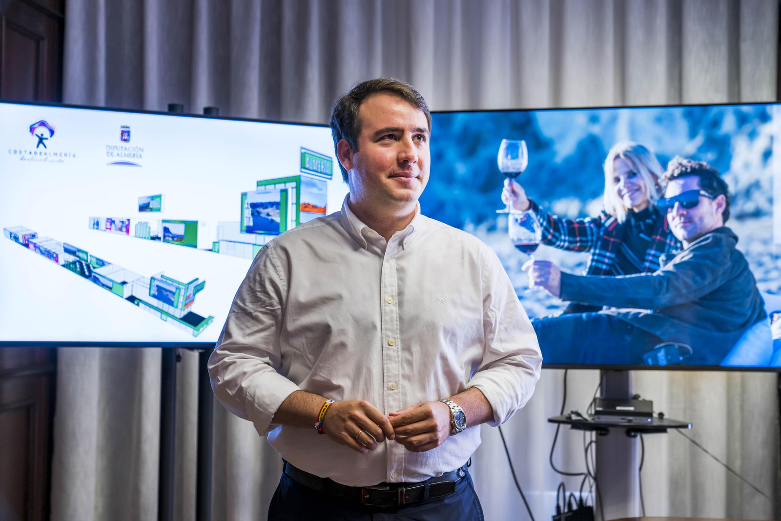 David Bisbal y Eugenia Martínez de Irujo mostrarán al mundo los tesoros de Costa de Almería
