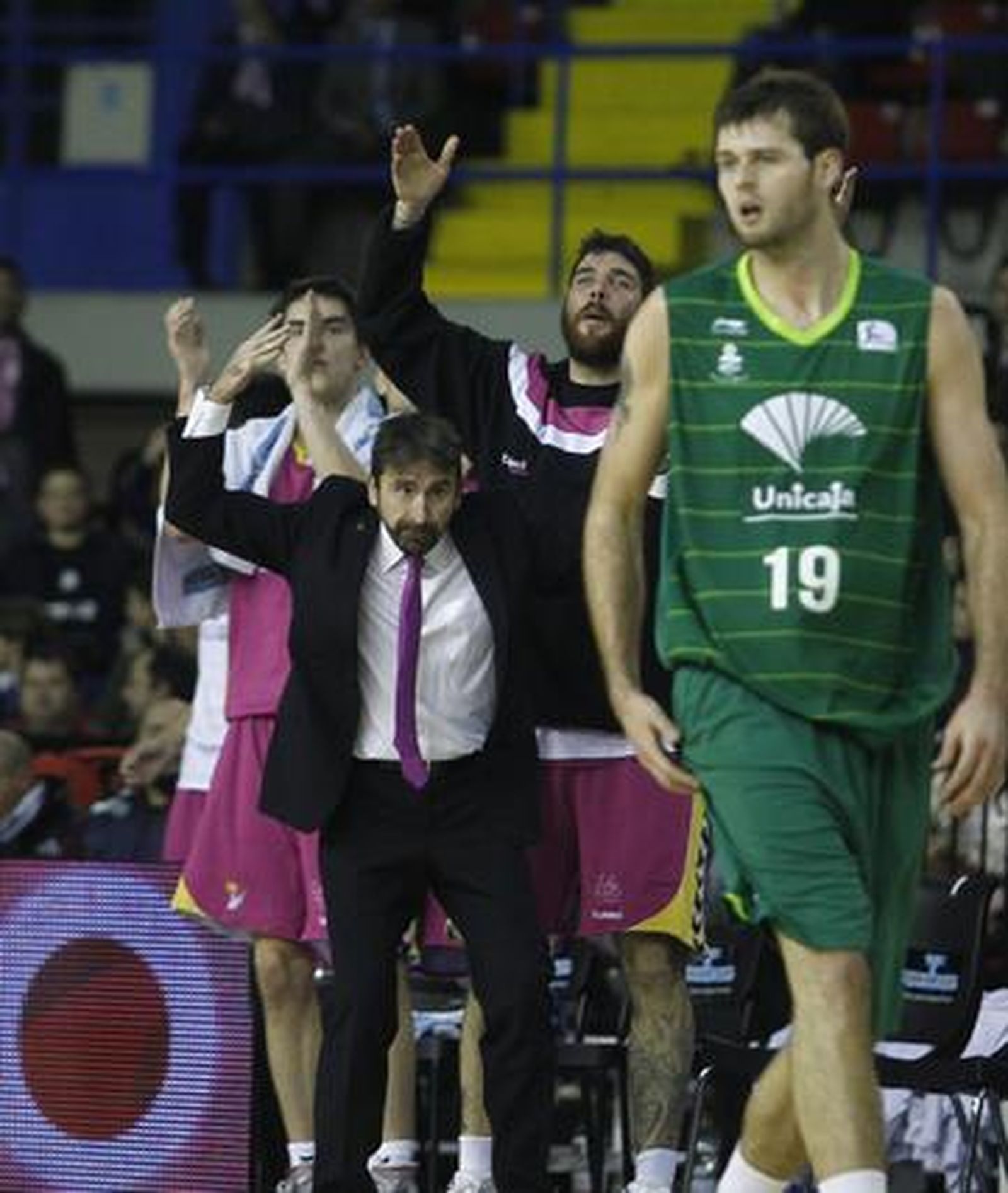 El Cajasol cae en San Pablo ante Unicaja (68-72). / Antonio Pizarro