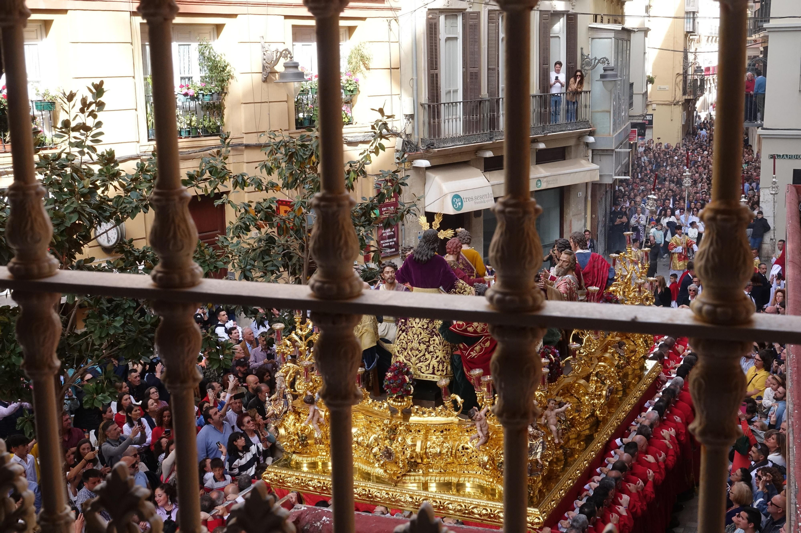 La Sagrada Cena en el Jueves Santo de Málaga, en fotos
