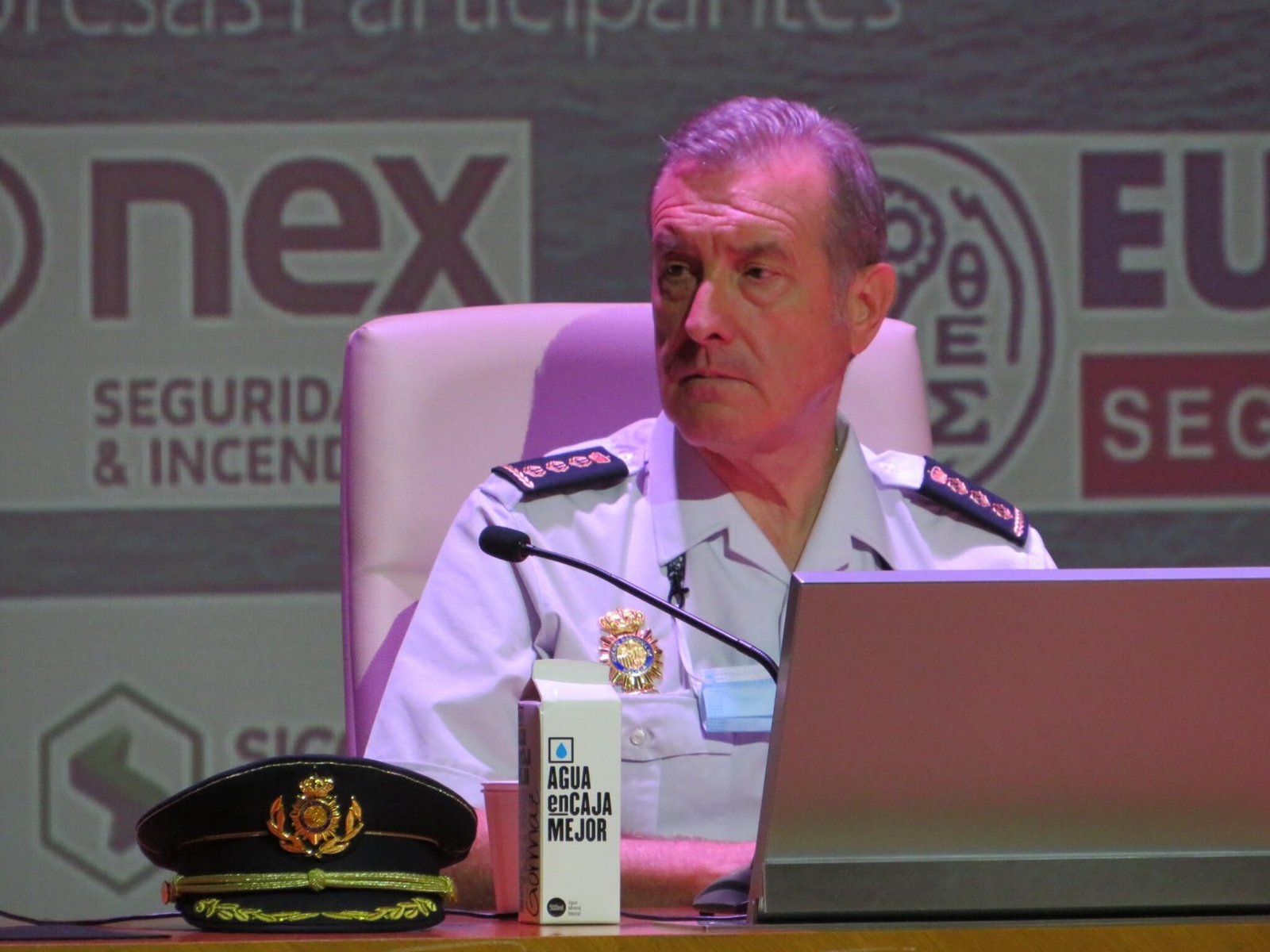 Policía y Guardia Civil premian a la seguridad privada en la UAL.