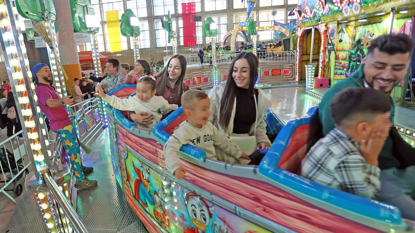 Imágenes del primer día de Juvelandia en Jerez