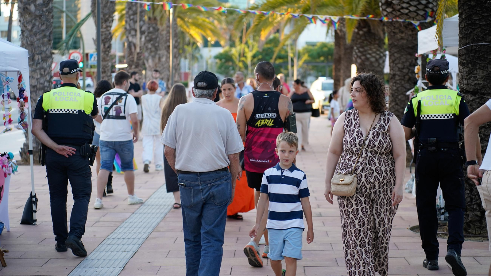 Fotos del Día del Orgullo en el Lago Marítimo de Algeciras