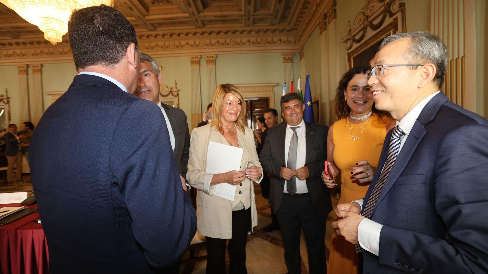 Alberto Santana, Adrián Torres, Pilar Miranda, José Correa, Adela de Mora y LinHui Sui. Alberto Santana, Adrián Torres, Pilar Miranda, José Correa, Adela de Mora y LinHui Sui.