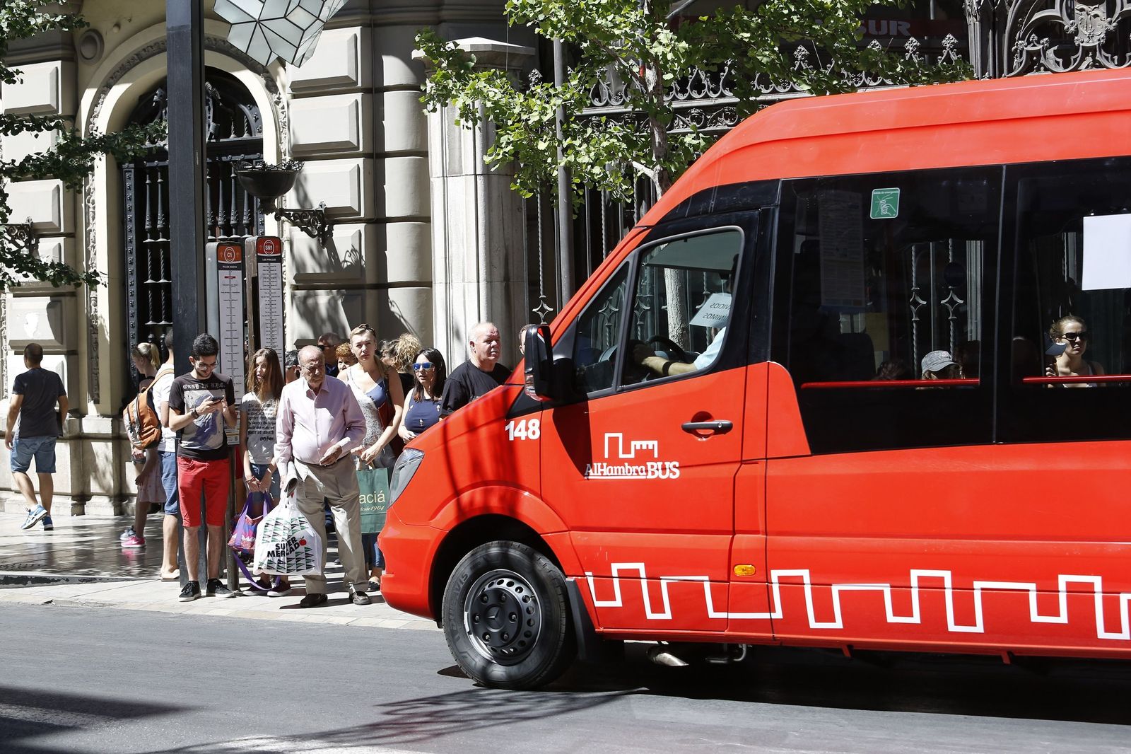 Transportes Rober cometió fraude de ley con Alhambra Bus