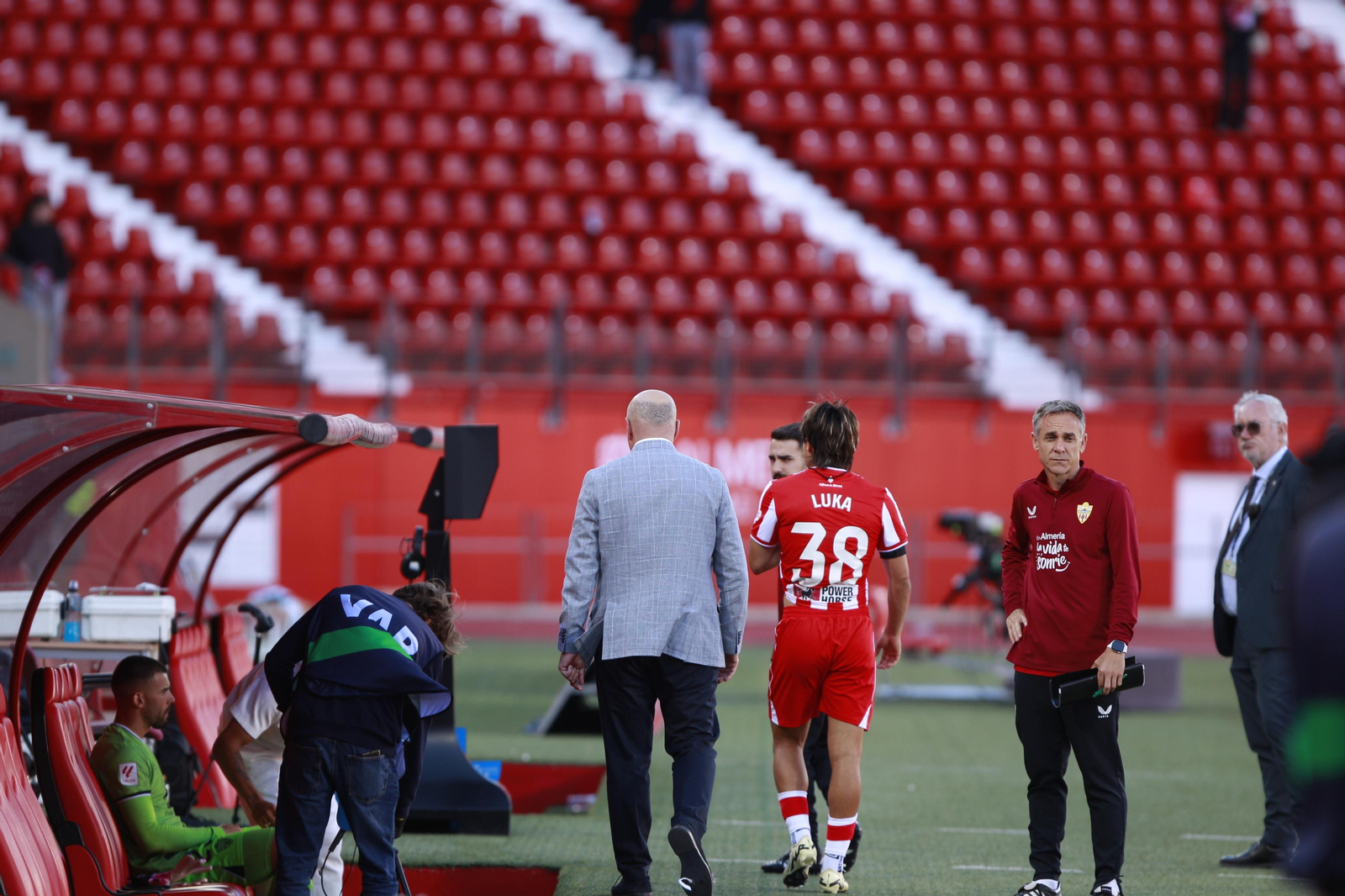 Las imágenes del triste descenso de la UDA ante el Getafe