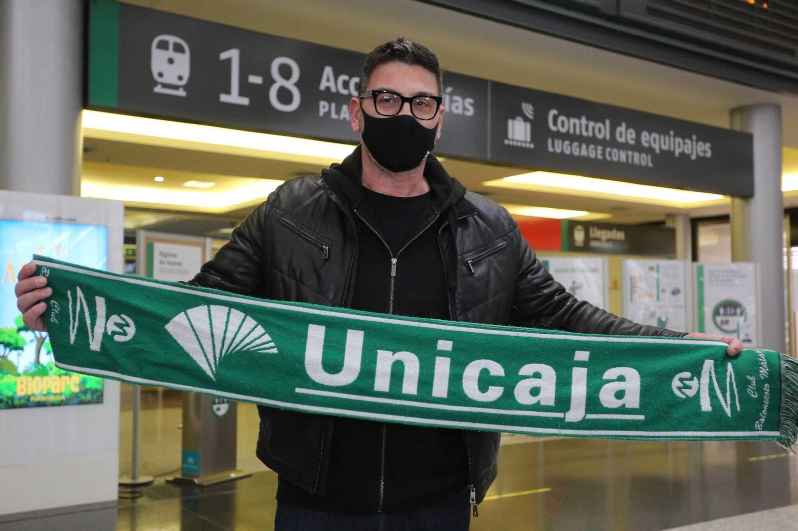 Las fotos de la llegada de Fotis Katsikaris a Málaga