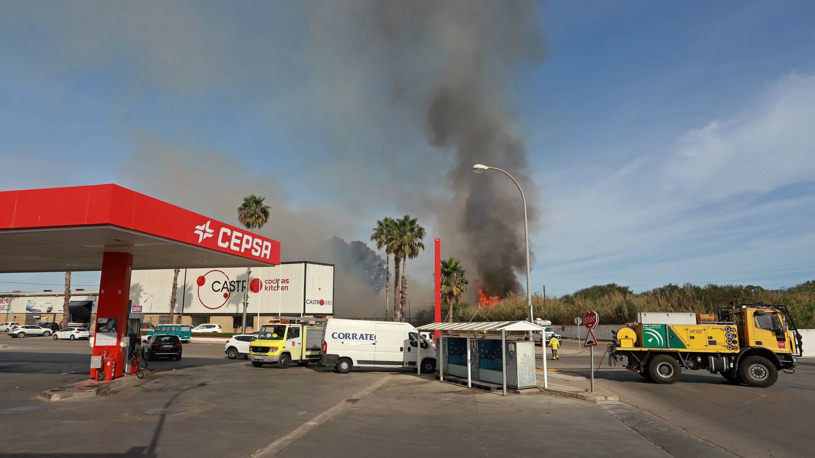 Incendio en el Camino de La Rana en La Línea