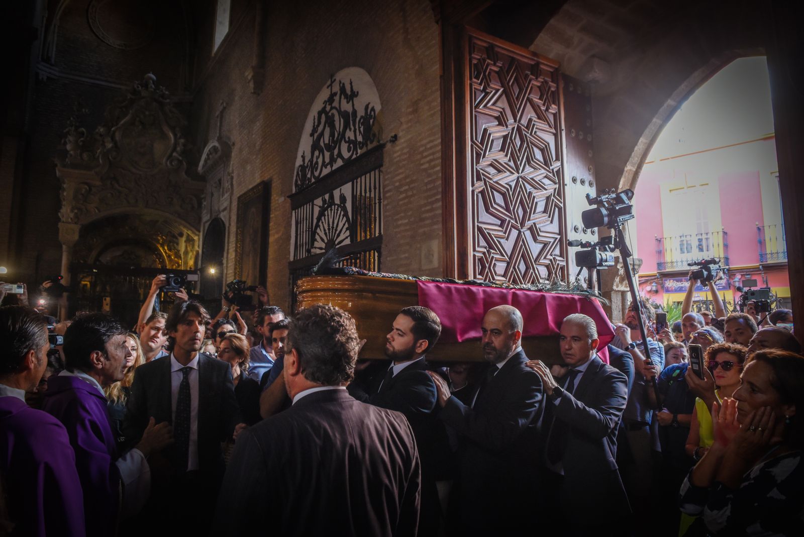 La despedida de Triana a María Jiménez, en imágenes