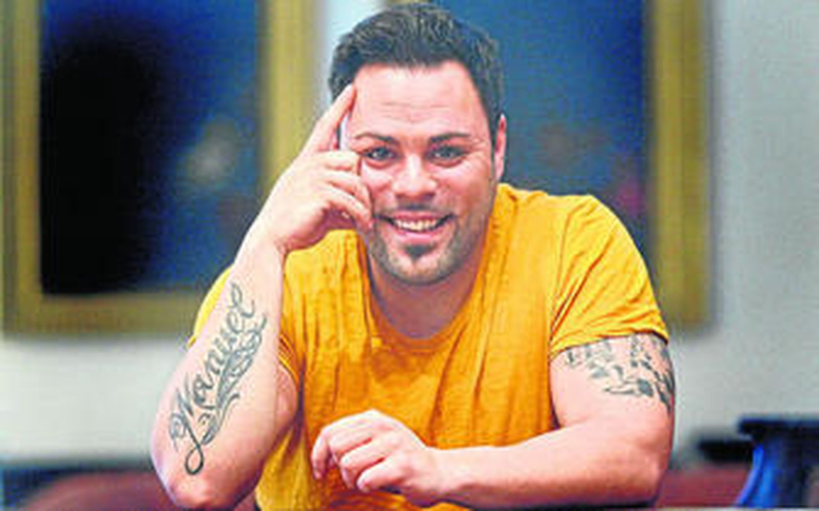 El artista gadtiano Raúl Obregón.