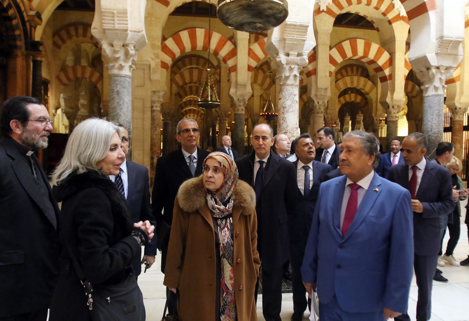 La visita de los embajadores de los países árabes al X aniversario de la casa árabe